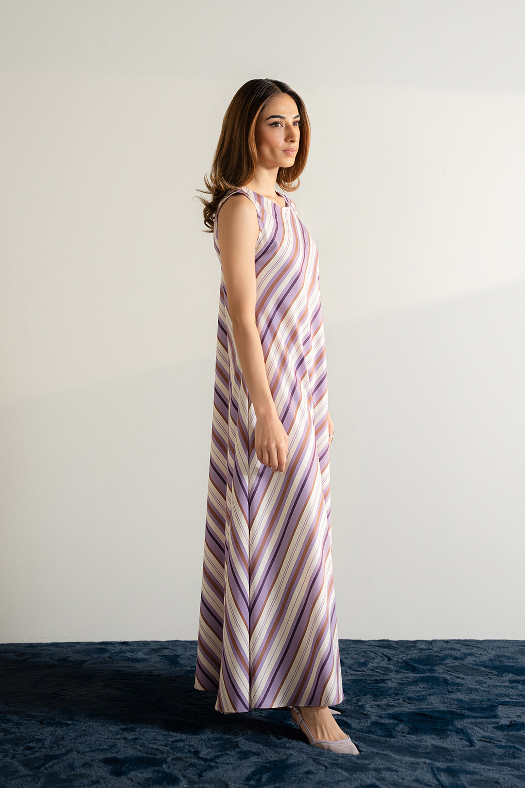https://cdn.shopify.com/s/files/1/0611/8585/1568/files/W.FW25.007.T-2.jpg?v=1736334193