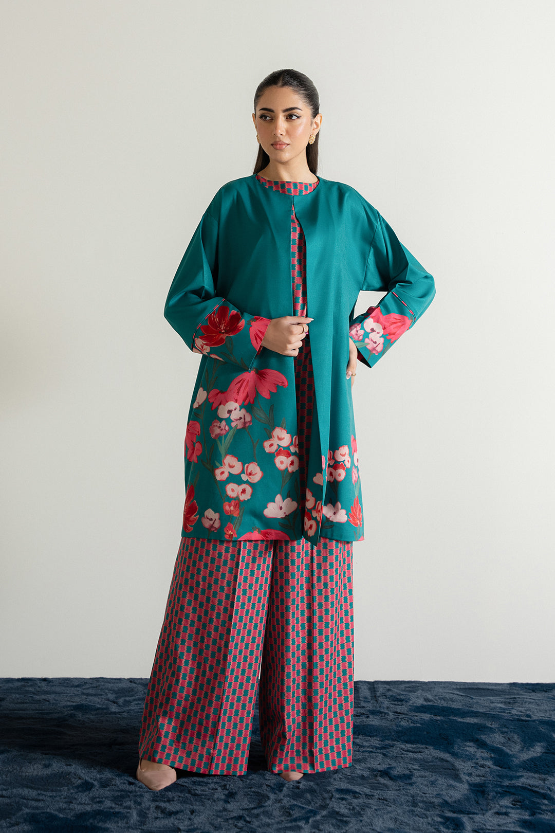 https://cdn.shopify.com/s/files/1/0611/8585/1568/files/W.FW25.008.T-1.jpg?v=1736334191