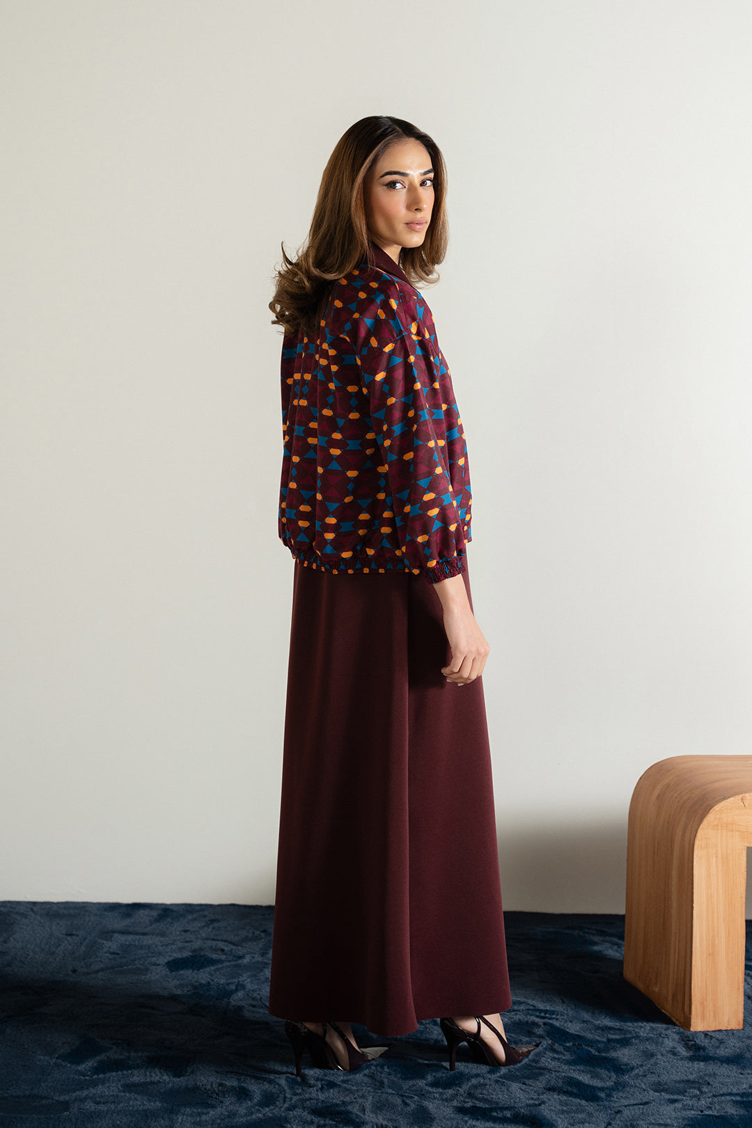 https://cdn.shopify.com/s/files/1/0611/8585/1568/files/W.FW25.011.T-4.jpg?v=1736334187