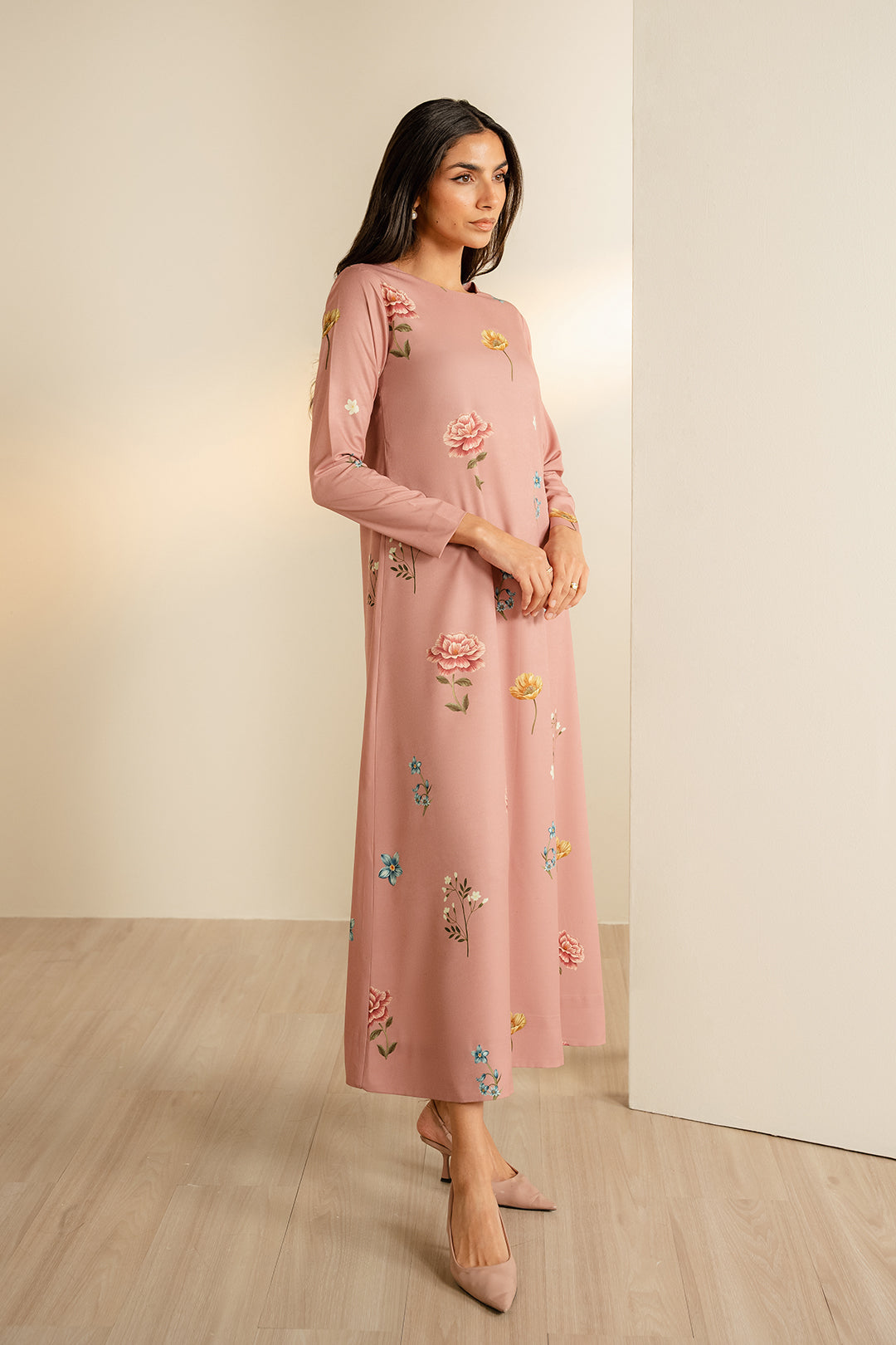 https://cdn.shopify.com/s/files/1/0611/8585/1568/files/W.FW25.027.T-3.jpg?v=1737630750