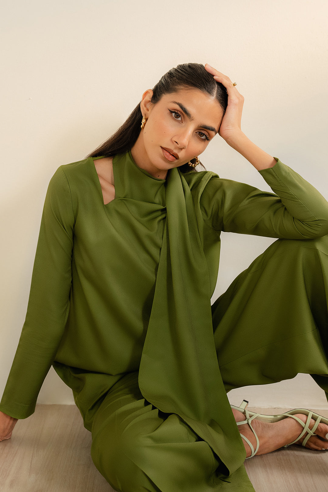 https://cdn.shopify.com/s/files/1/0611/8585/1568/files/W.FW25.028.T-2.jpg?v=1737630761