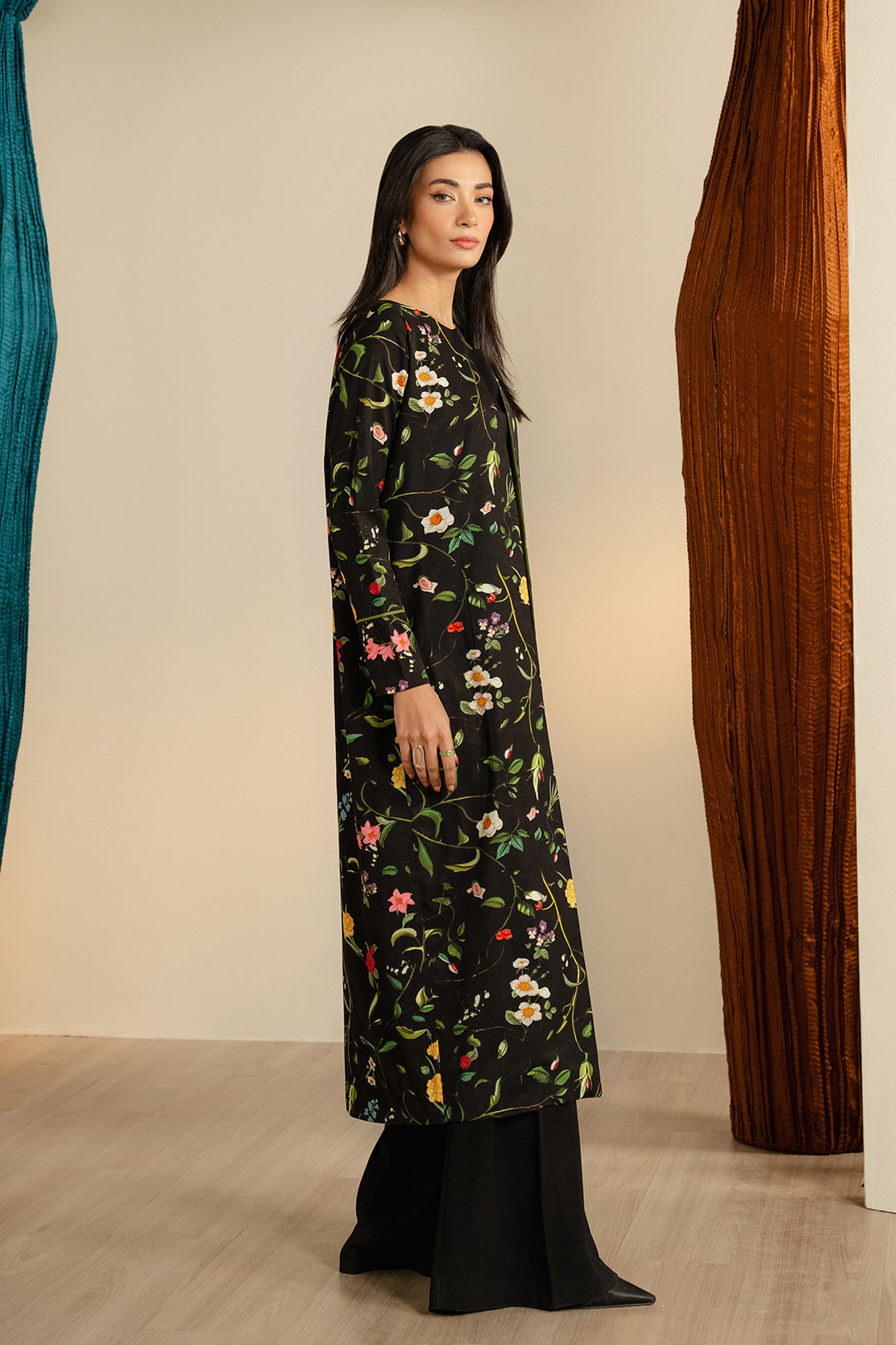 https://cdn.shopify.com/s/files/1/0611/8585/1568/files/W.FW25.029.T-3.jpg?v=1737630780