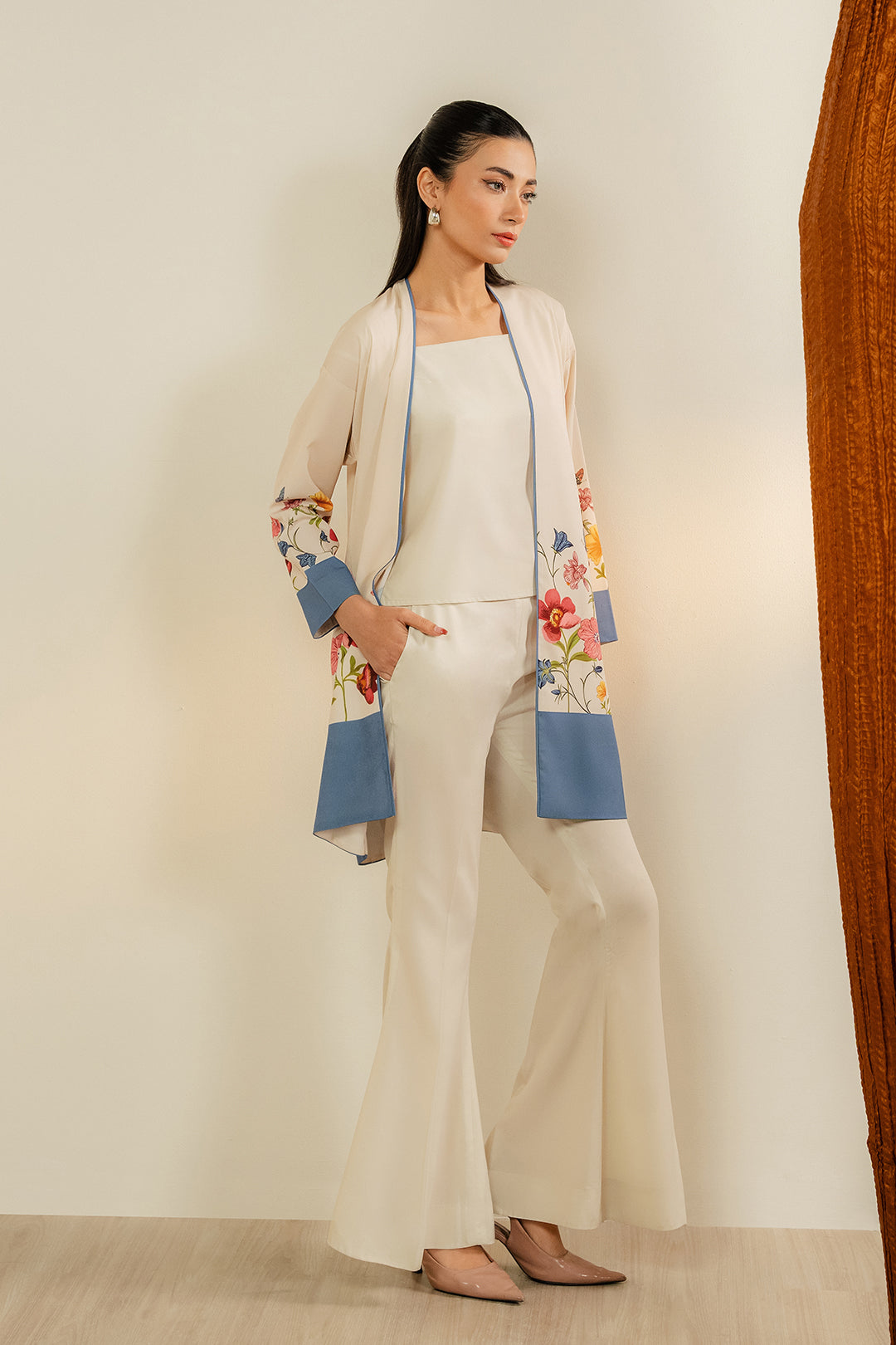 https://cdn.shopify.com/s/files/1/0611/8585/1568/files/W.FW25.030.T-1.jpg?v=1737630790