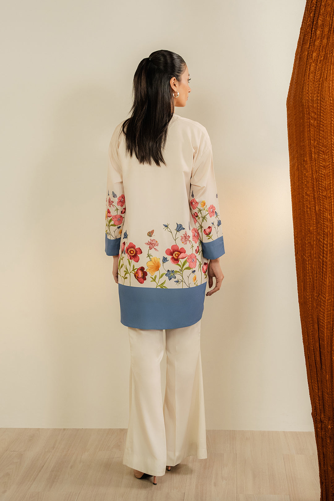https://cdn.shopify.com/s/files/1/0611/8585/1568/files/W.FW25.030.T-4.jpg?v=1737630790
