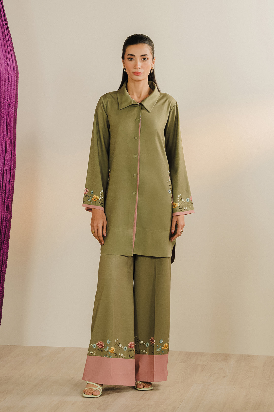 https://cdn.shopify.com/s/files/1/0611/8585/1568/files/W.FW25.031.T-1.jpg?v=1737630800
