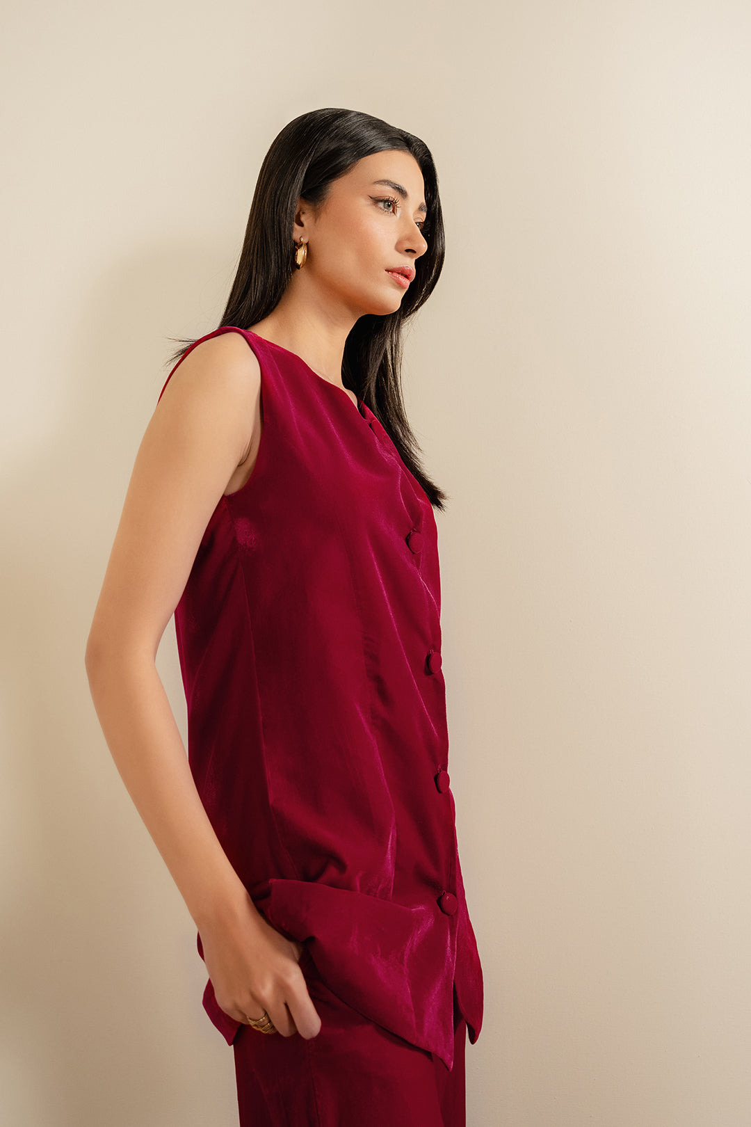 https://cdn.shopify.com/s/files/1/0611/8585/1568/files/W.FW25.032.T-2.jpg?v=1737630811