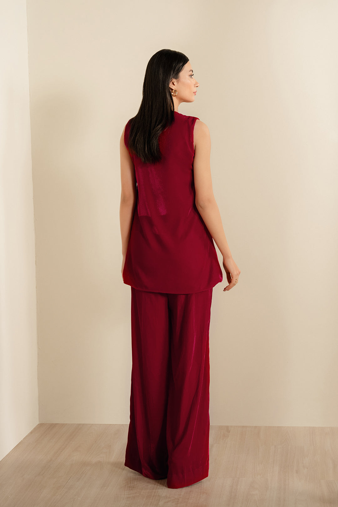 https://cdn.shopify.com/s/files/1/0611/8585/1568/files/W.FW25.032.T-4.jpg?v=1737630811