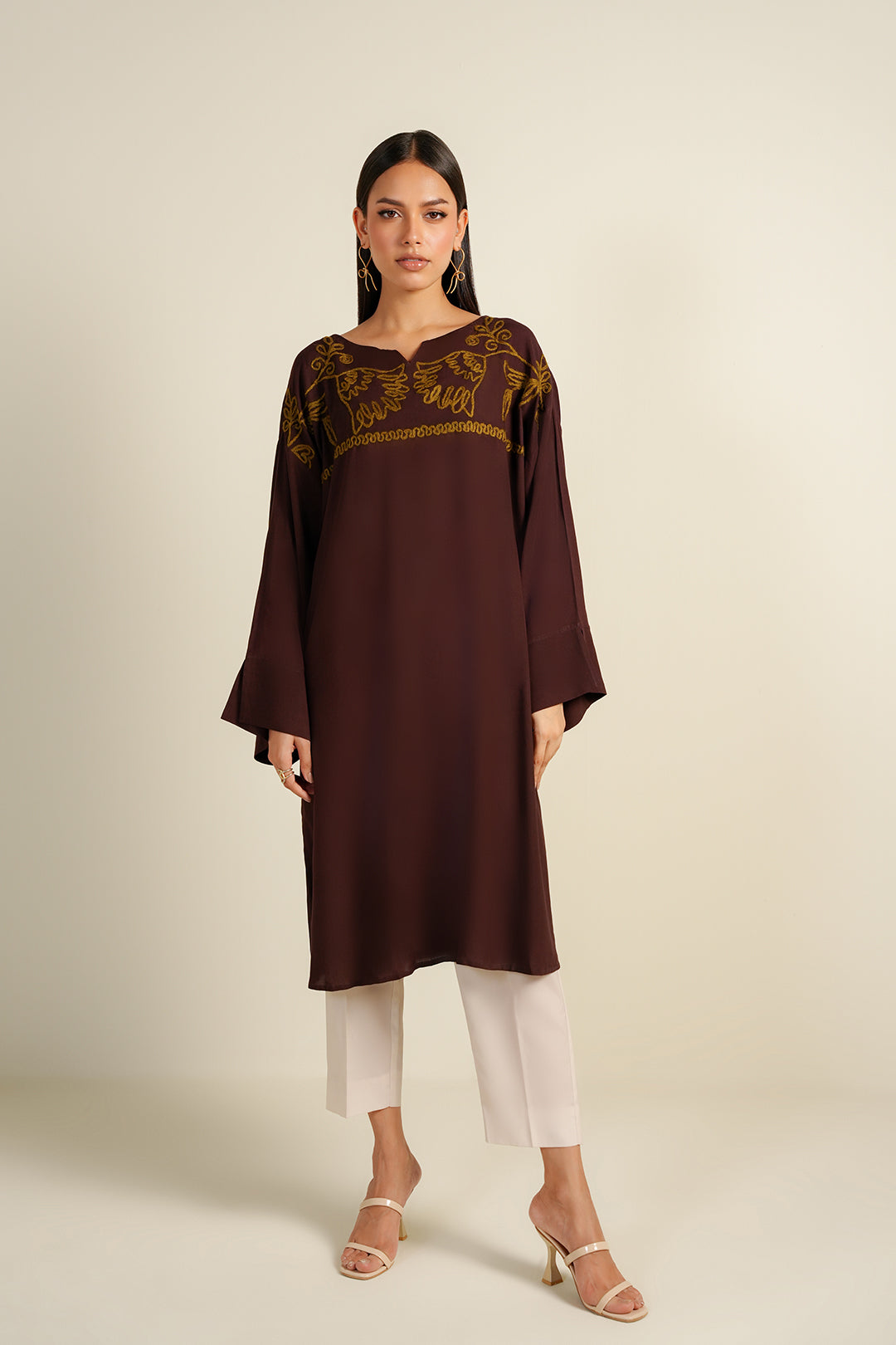 https://cdn.shopify.com/s/files/1/0611/8585/1568/files/W.FW25.096.T-1.jpg?v=1760081706