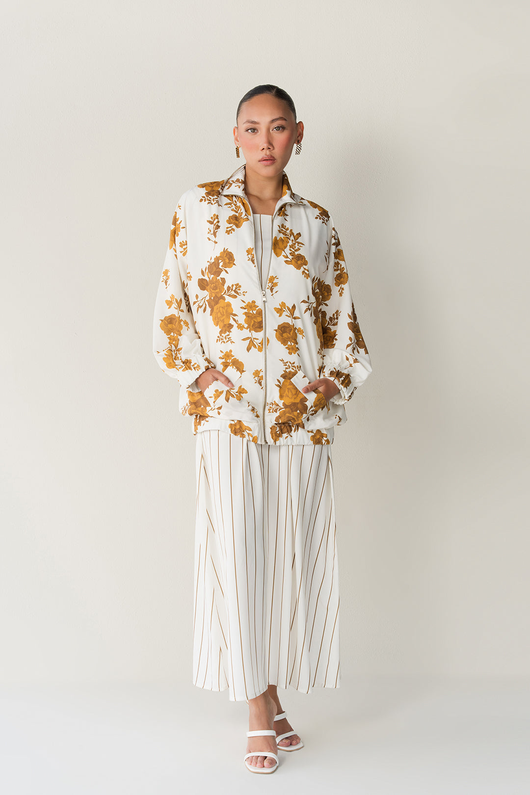 https://cdn.shopify.com/s/files/1/0611/8585/1568/files/W.FW25.150.T-1.jpg?v=1761204297