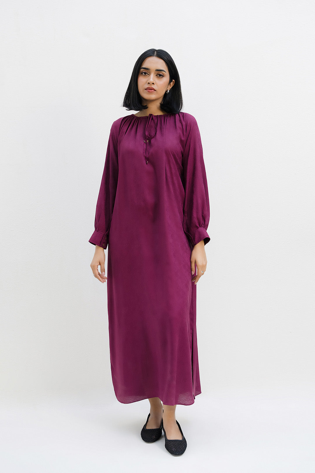 https://cdn.shopify.com/s/files/1/0611/8585/1568/files/W.FW25.161.T-1.jpg?v=1761630646