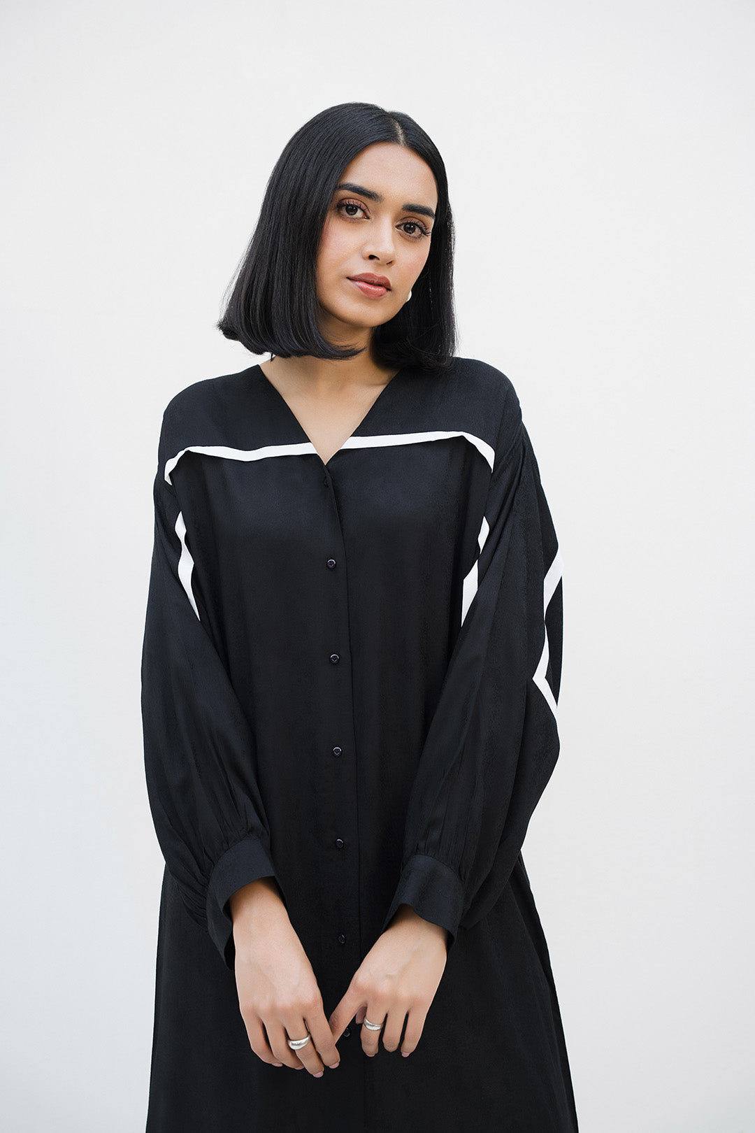 https://cdn.shopify.com/s/files/1/0611/8585/1568/files/W.FW25.163.T-2.jpg?v=1761630670