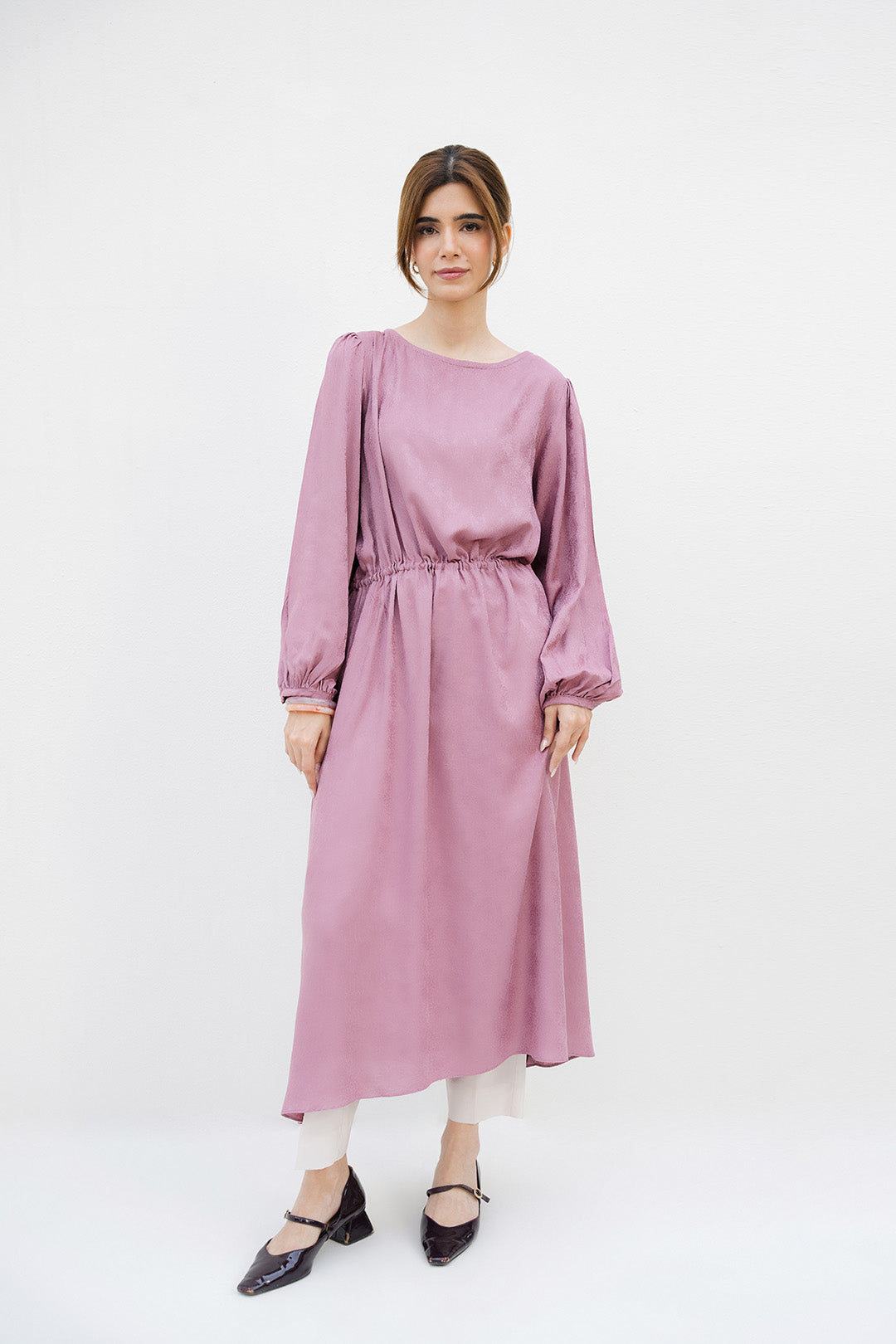 https://cdn.shopify.com/s/files/1/0611/8585/1568/files/W.FW25.165.T-1.jpg?v=1761630715