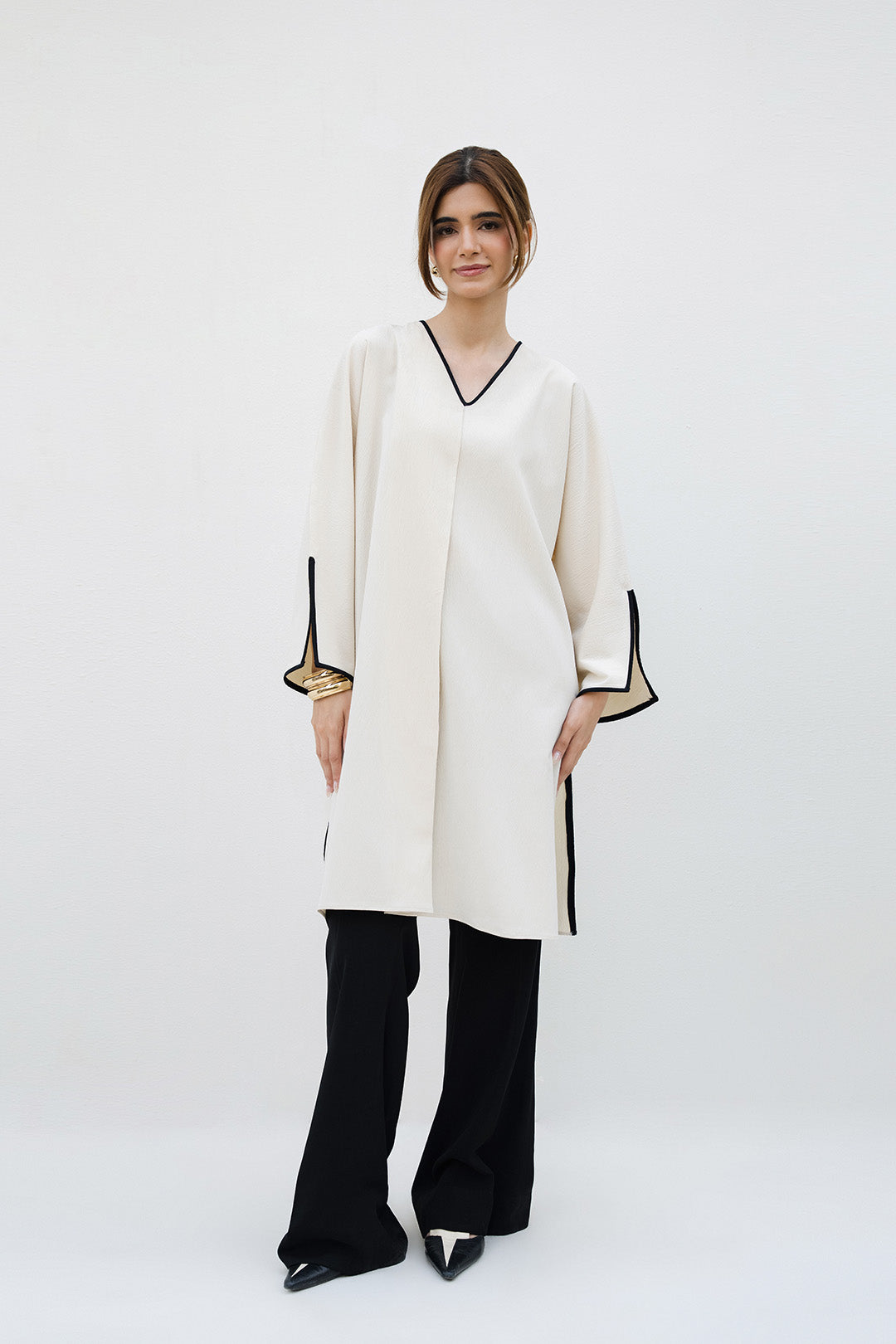 https://cdn.shopify.com/s/files/1/0611/8585/1568/files/W.FW25.170.T-1.jpg?v=1761630779