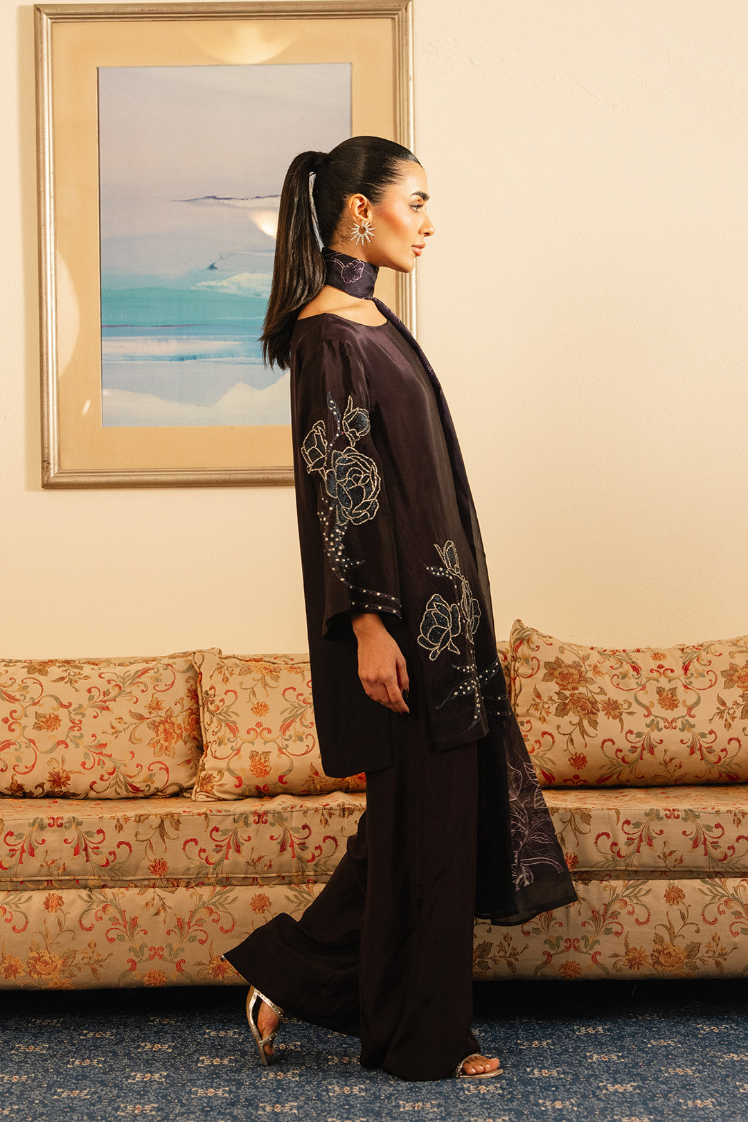https://cdn.shopify.com/s/files/1/0611/8585/1568/files/W.FW25.213.T-3.jpg?v=1764915530
