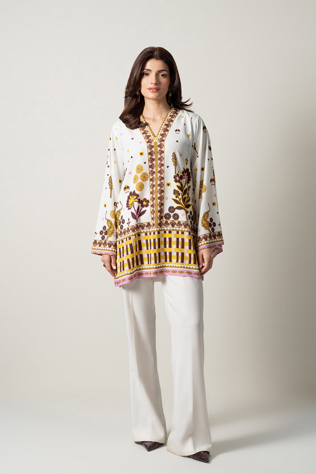 https://cdn.shopify.com/s/files/1/0611/8585/1568/files/W.FW25.235.T-1.jpg?v=1763705943