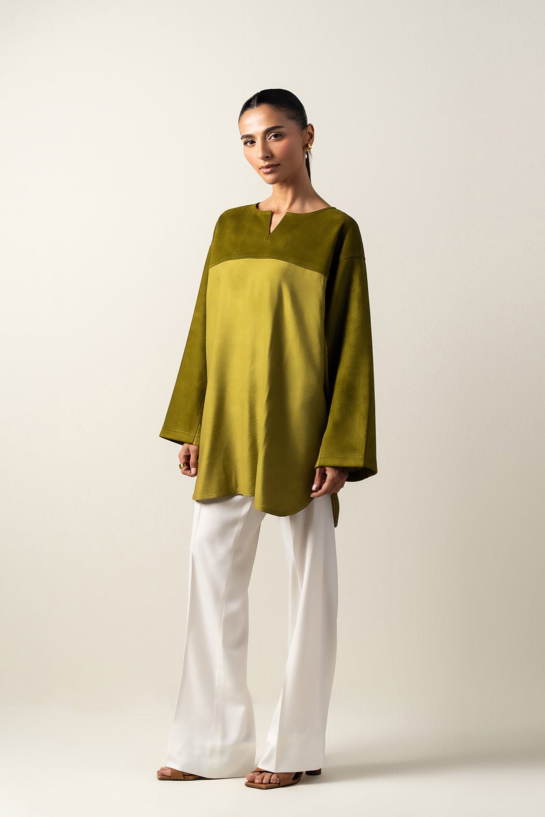 https://cdn.shopify.com/s/files/1/0611/8585/1568/files/W.FW25.261.T-3.jpg?v=1764225146