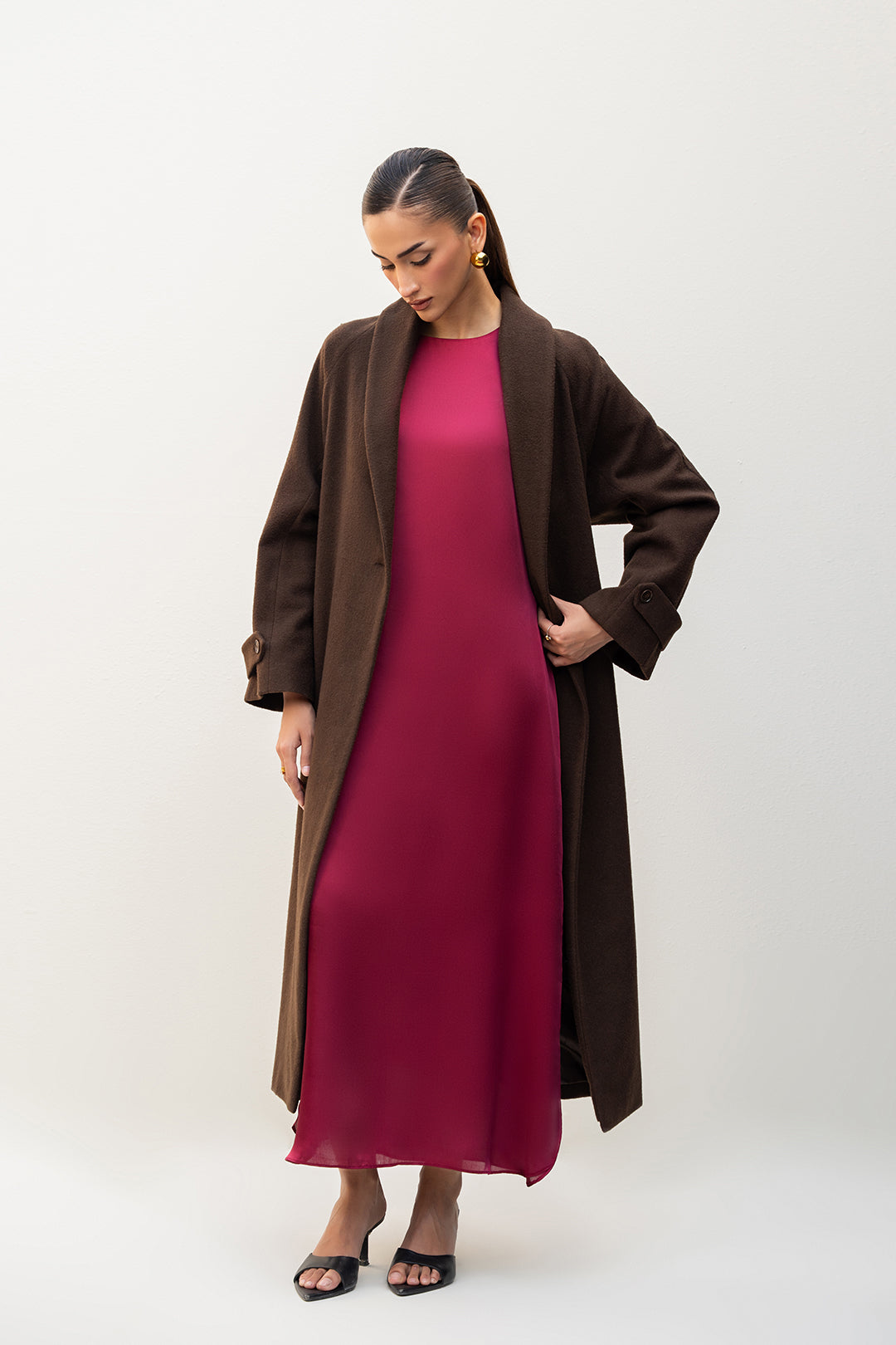 https://cdn.shopify.com/s/files/1/0611/8585/1568/files/W.FW25.262.T-4.jpg?v=1764225158