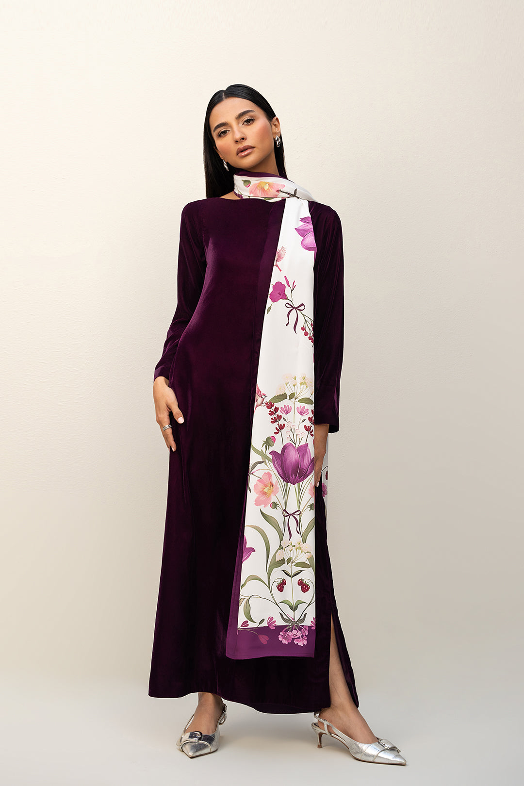 https://cdn.shopify.com/s/files/1/0611/8585/1568/files/W.FW25.263.T-3.jpg?v=1764225171