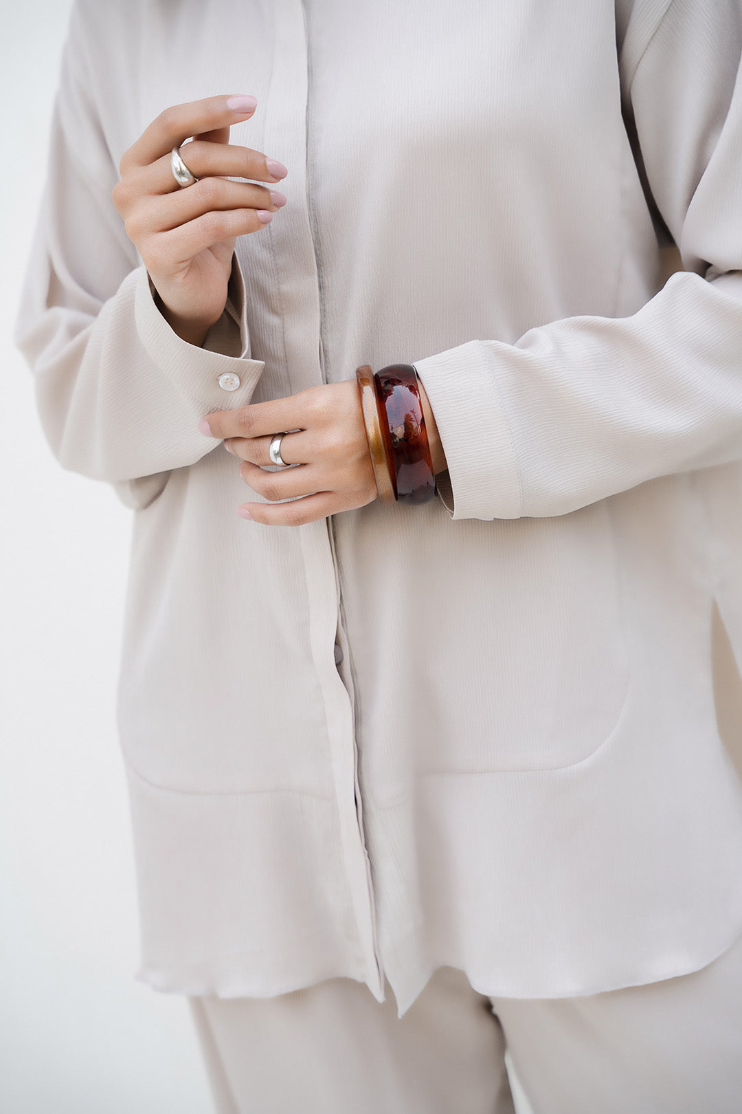 https://cdn.shopify.com/s/files/1/0611/8585/1568/files/W.FW25.293.T-2.jpg?v=1761630790