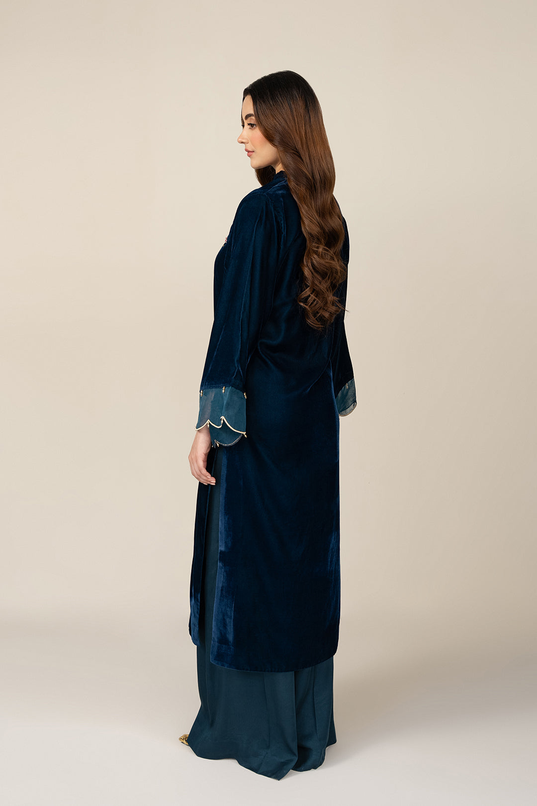 https://cdn.shopify.com/s/files/1/0611/8585/1568/files/W.FW25.307.T-4.jpg?v=1766128697