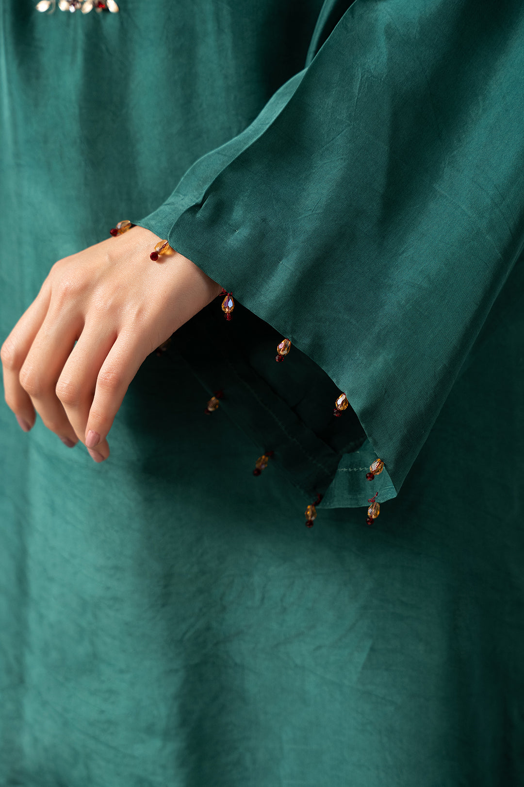 https://cdn.shopify.com/s/files/1/0611/8585/1568/files/W.FW25.309.T-2.jpg?v=1766128730