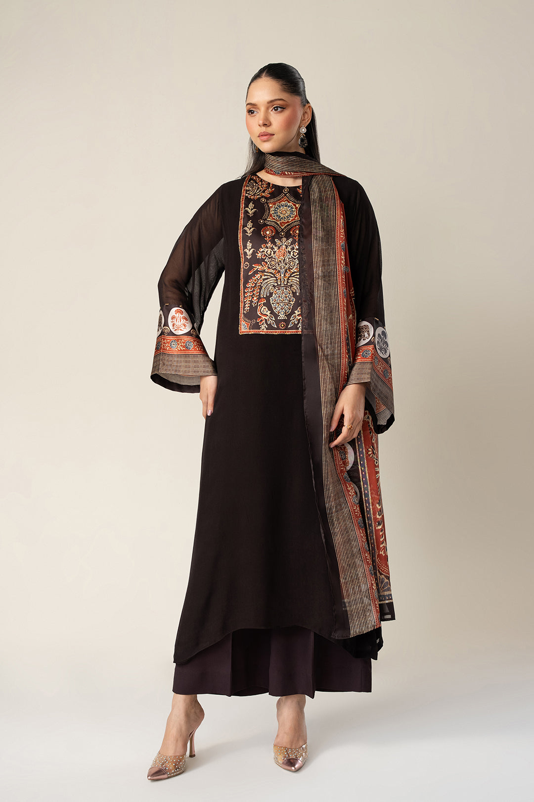 https://cdn.shopify.com/s/files/1/0611/8585/1568/files/W.FW25.310.T-1.jpg?v=1766128817