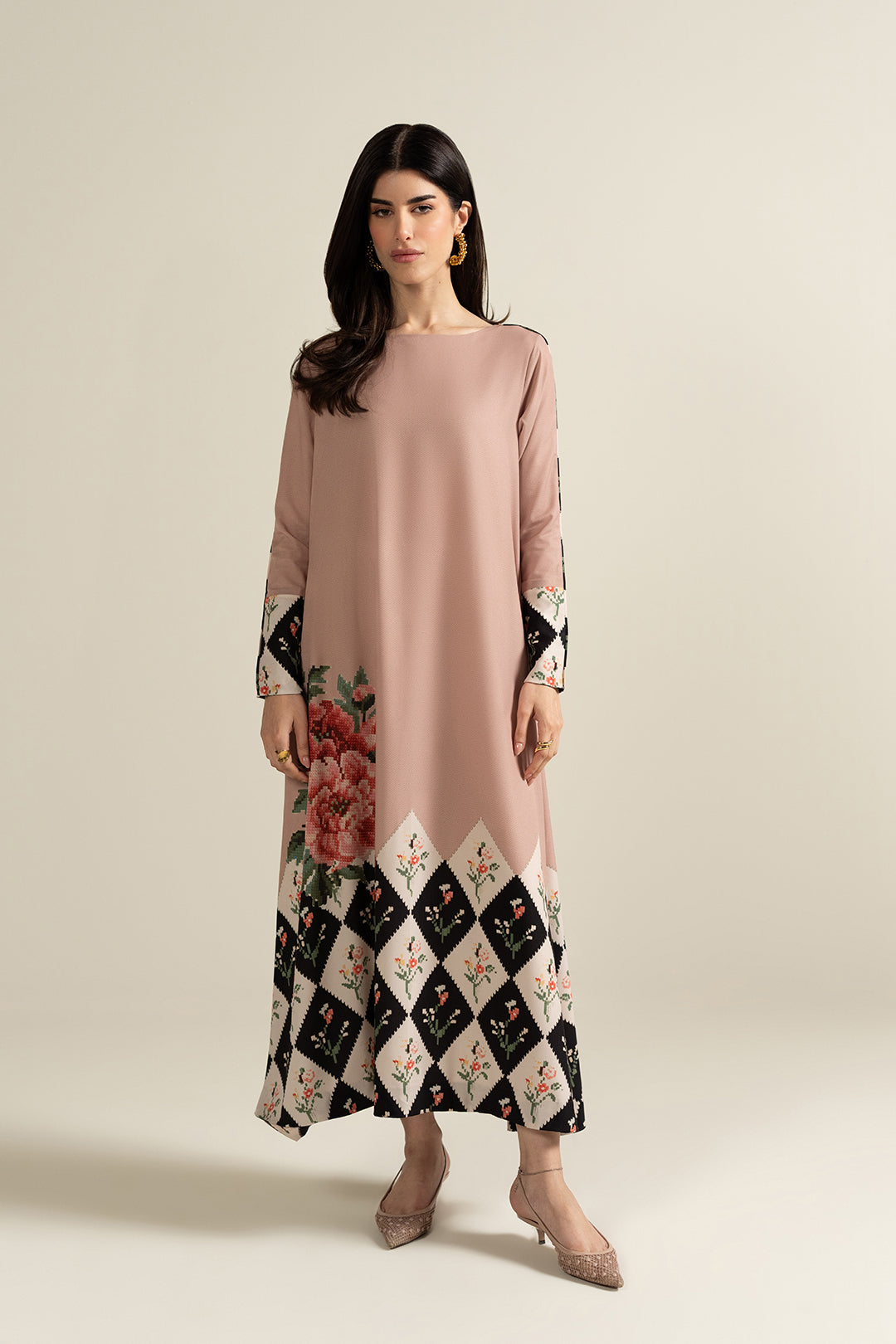 https://cdn.shopify.com/s/files/1/0611/8585/1568/files/W.FW25.378.T-1.jpg?v=1765522057