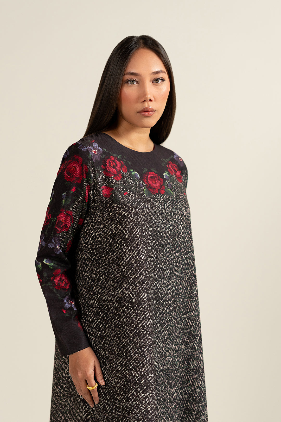 https://cdn.shopify.com/s/files/1/0611/8585/1568/files/W.FW25.380.T-2.jpg?v=1765522079