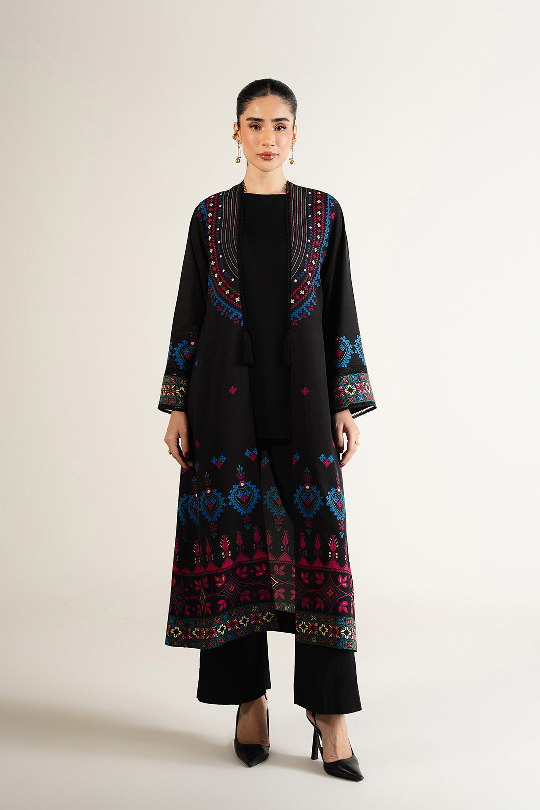 https://cdn.shopify.com/s/files/1/0611/8585/1568/files/W.FW26.026.T-1.jpg?v=1767336477