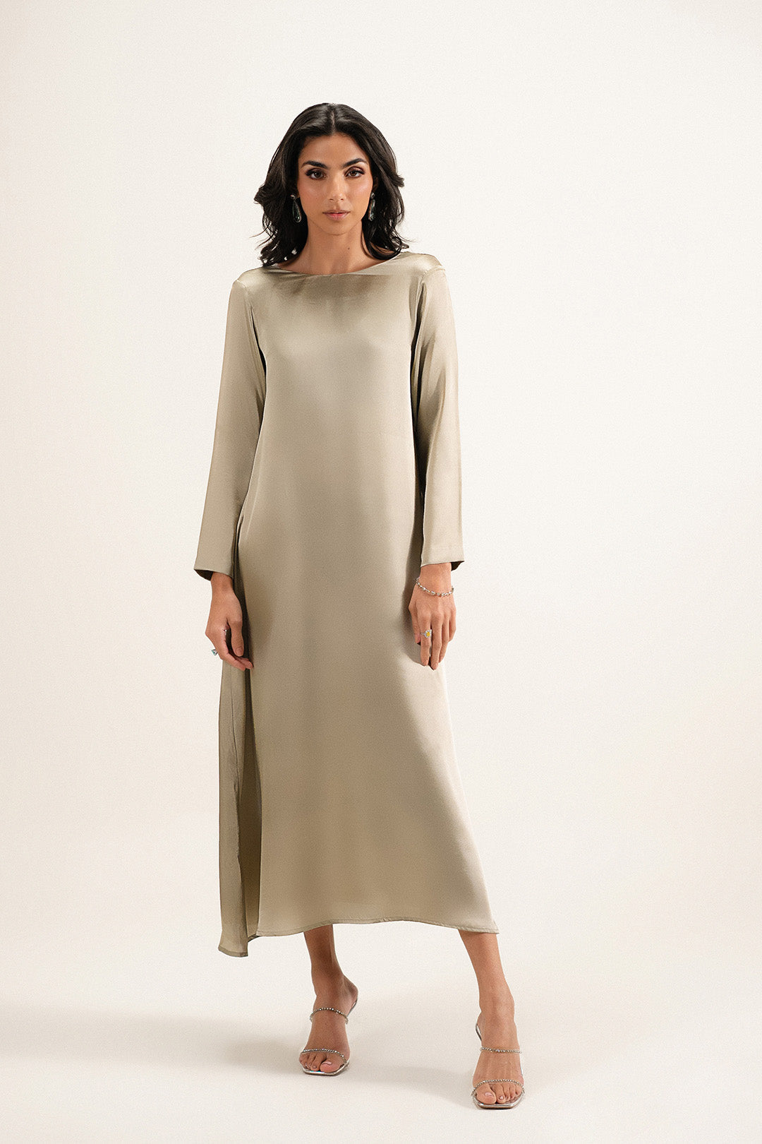 https://cdn.shopify.com/s/files/1/0611/8585/1568/files/W.FW26.043.T-1.jpg?v=1769153045