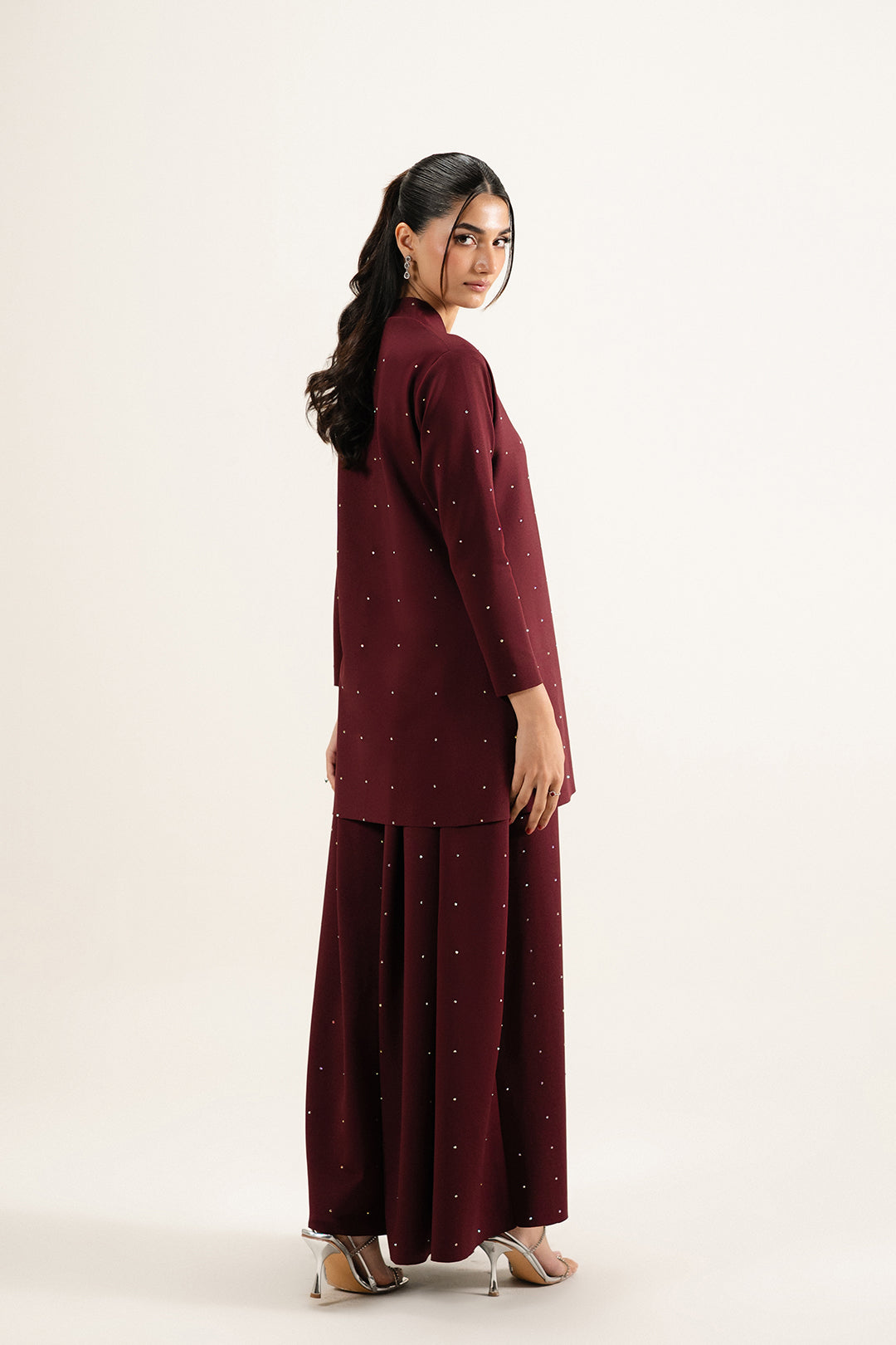 https://cdn.shopify.com/s/files/1/0611/8585/1568/files/W.FW26.045.T-4.jpg?v=1769153072