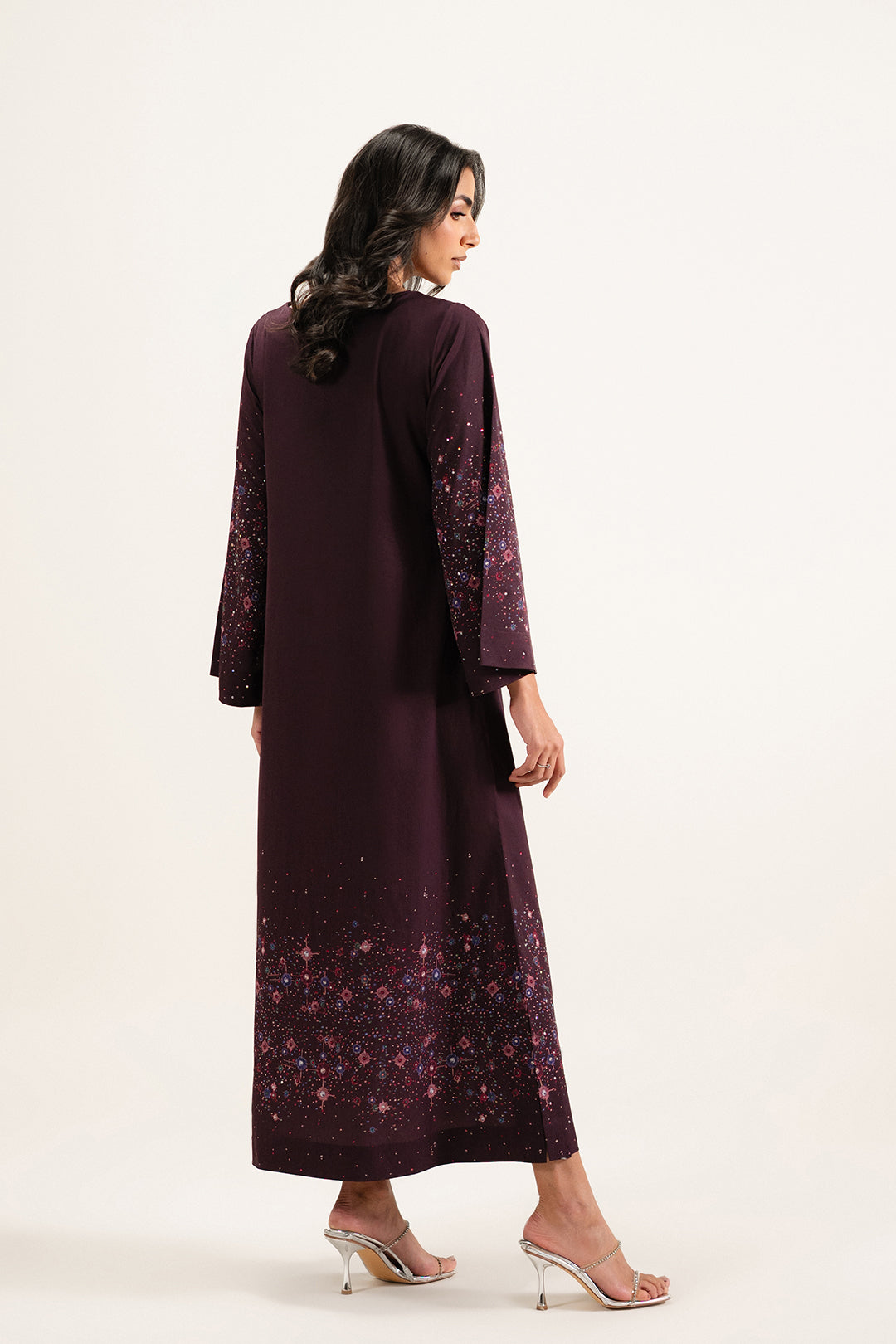 https://cdn.shopify.com/s/files/1/0611/8585/1568/files/W.FW26.050.T-4.jpg?v=1769153137
