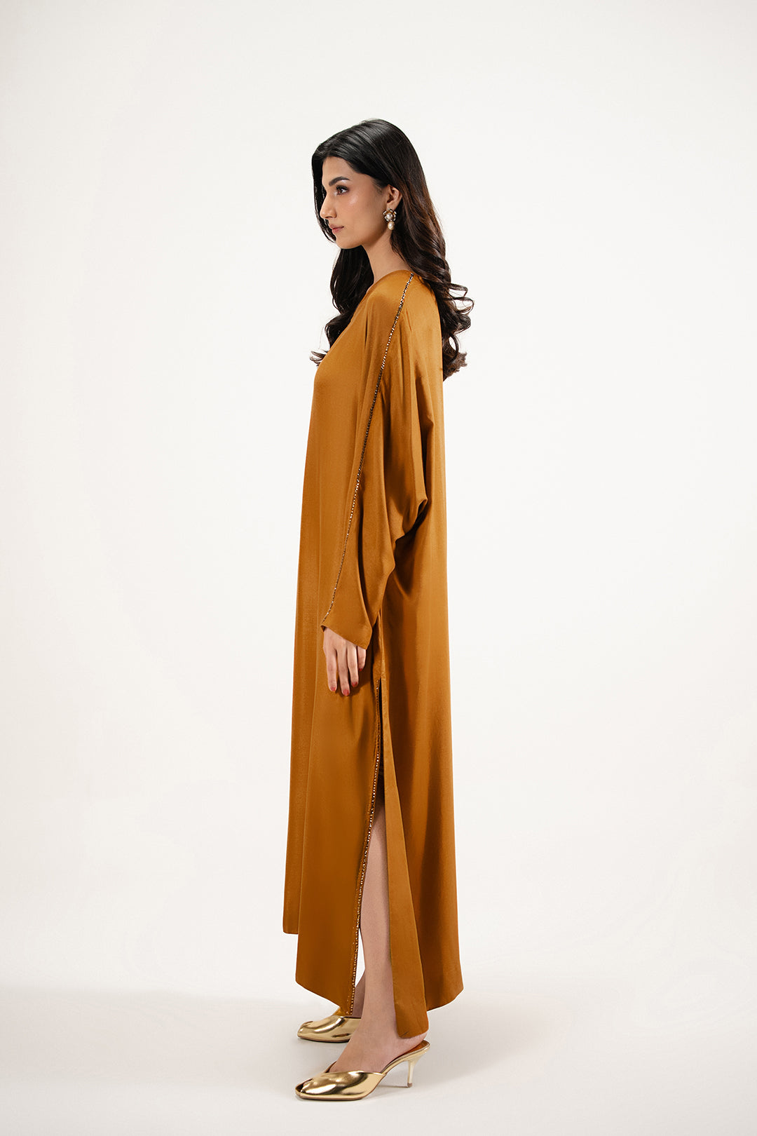 https://cdn.shopify.com/s/files/1/0611/8585/1568/files/W.FW26.051.T-3.jpg?v=1769153152