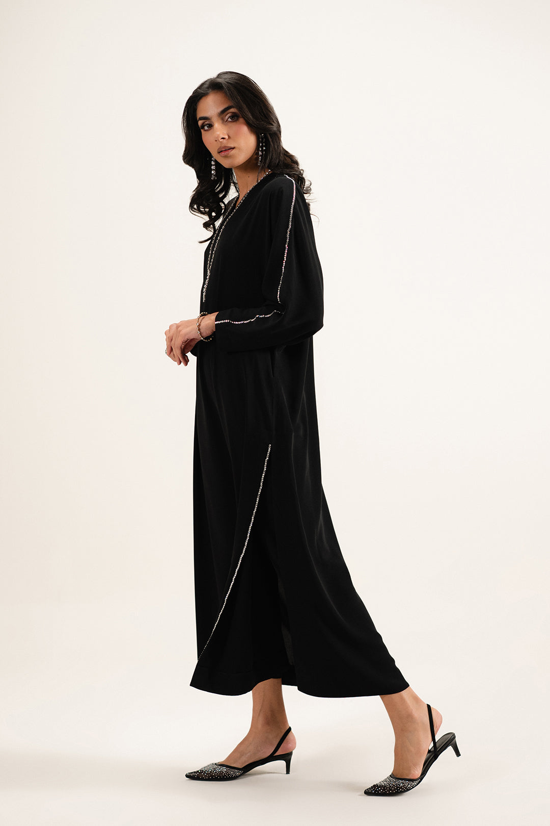 https://cdn.shopify.com/s/files/1/0611/8585/1568/files/W.FW26.086.T-3.jpg?v=1769160578
