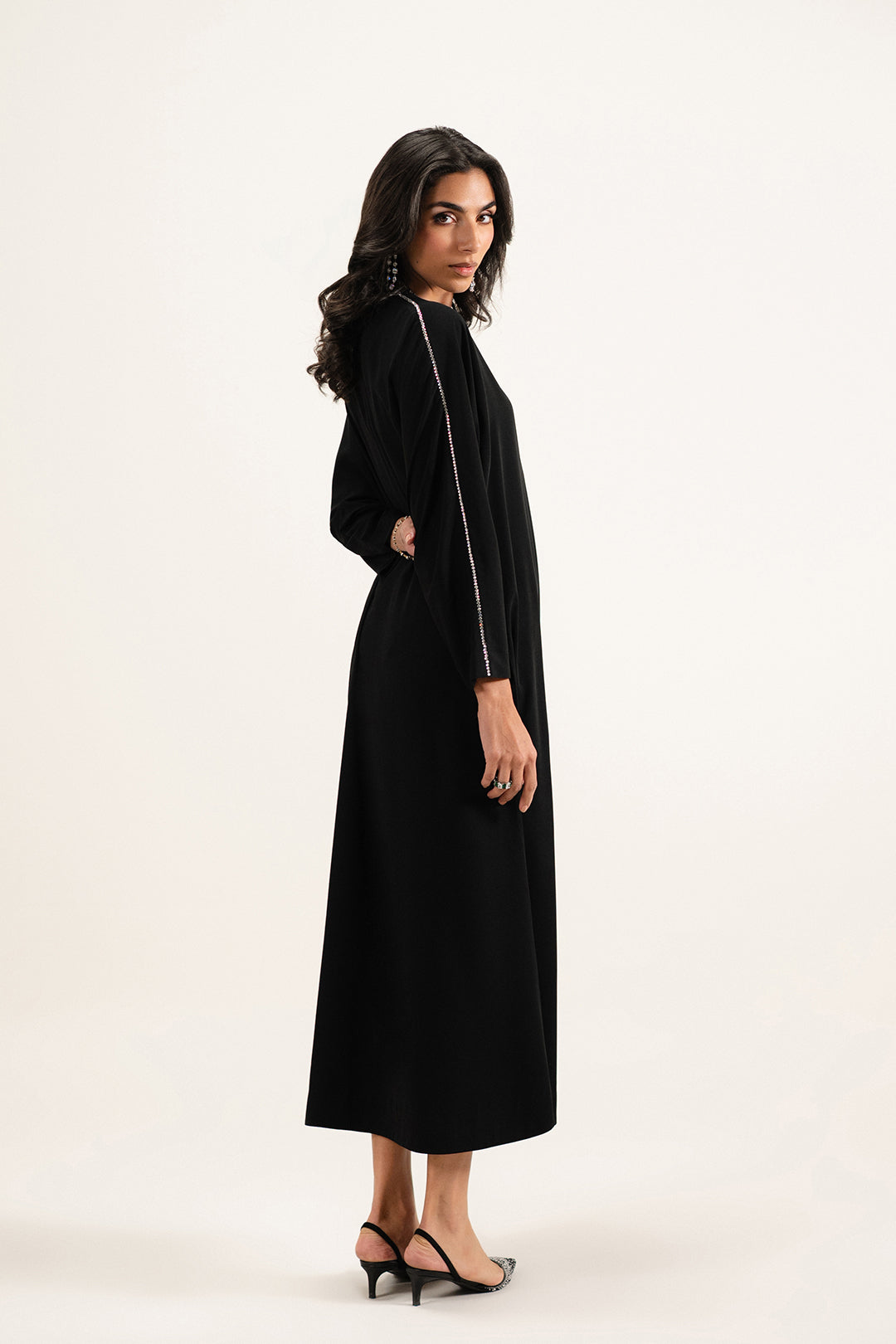 https://cdn.shopify.com/s/files/1/0611/8585/1568/files/W.FW26.086.T-4.jpg?v=1769160578