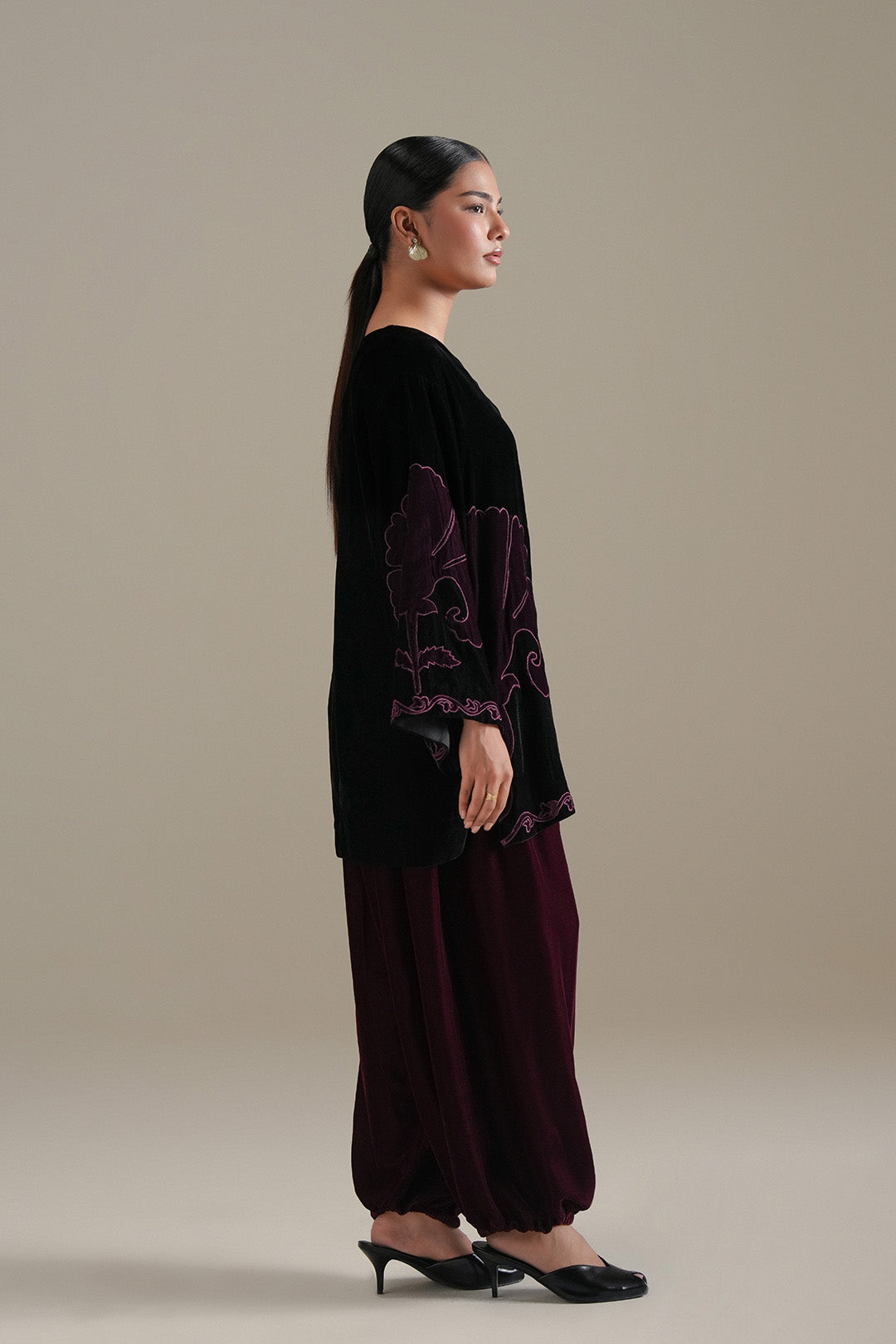 Noir Velvet Top