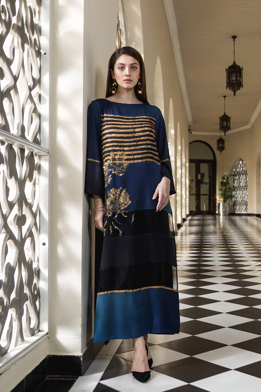 https://cdn.shopify.com/s/files/1/0611/8585/1568/products/W.SS18.286.T-3.jpg?v=1736336868