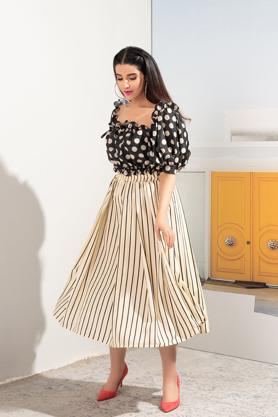 https://cdn.shopify.com/s/files/1/0611/8585/1568/files/W.SS20.533.T-4.jpg?v=1736336195