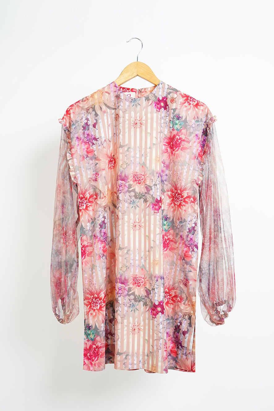 https://cdn.shopify.com/s/files/1/0611/8585/1568/products/W.SS22.081.T-4.jpg?v=1736338248