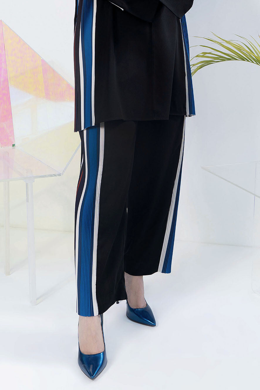 https://cdn.shopify.com/s/files/1/0611/8585/1568/products/W.SS22.183.P-1.jpg?v=1736338219