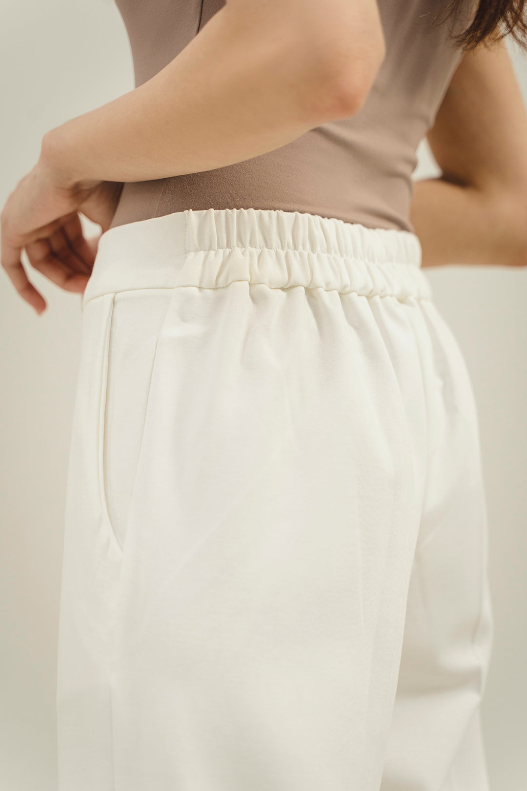 https://cdn.shopify.com/s/files/1/0611/8585/1568/files/W.SS22.199.P-3_0d059b73-8e9b-4985-8ec2-d92931fa398f.jpg?v=1736336387