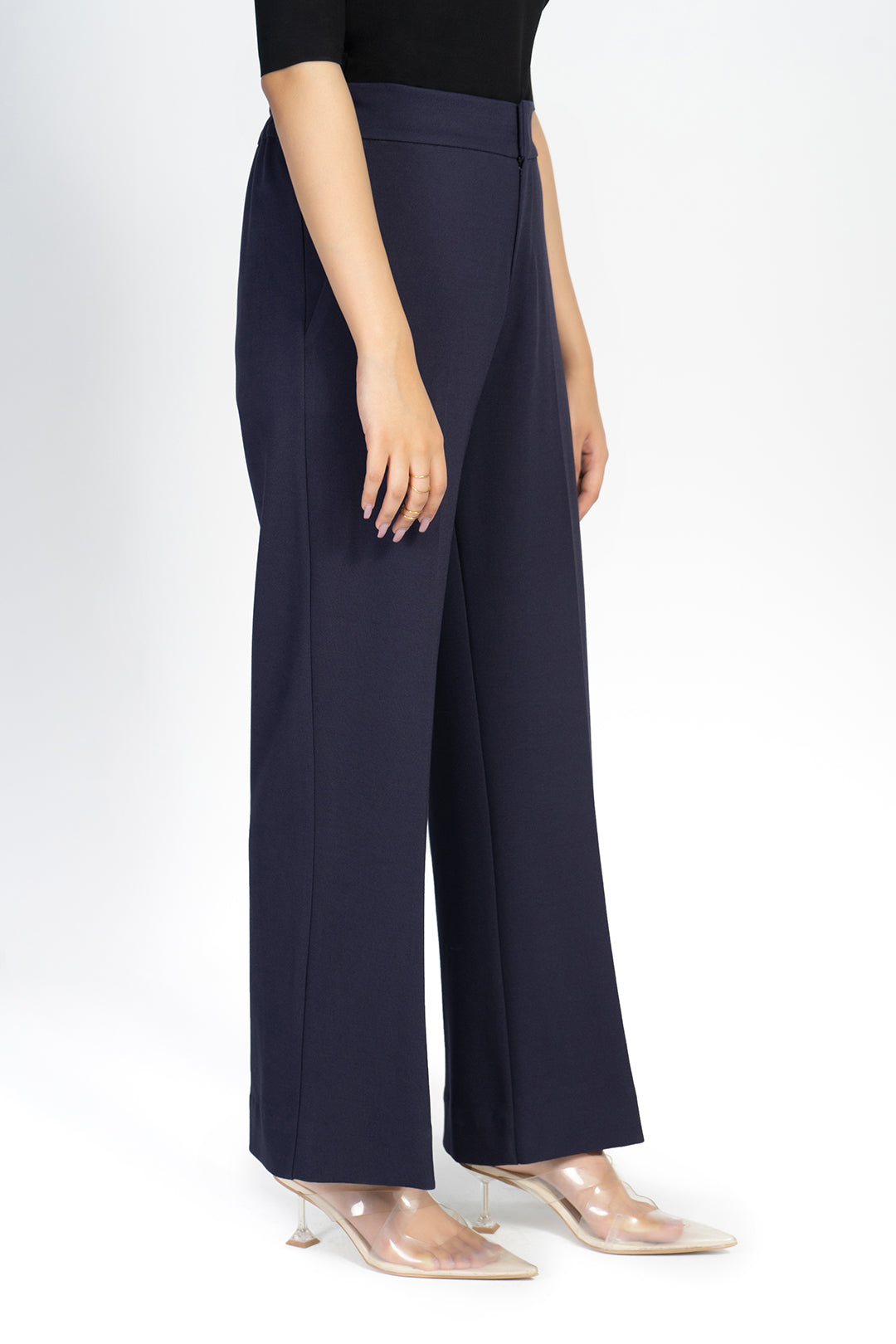 https://cdn.shopify.com/s/files/1/0611/8585/1568/files/W.SS22.202.P-2.jpg?v=1780395055
