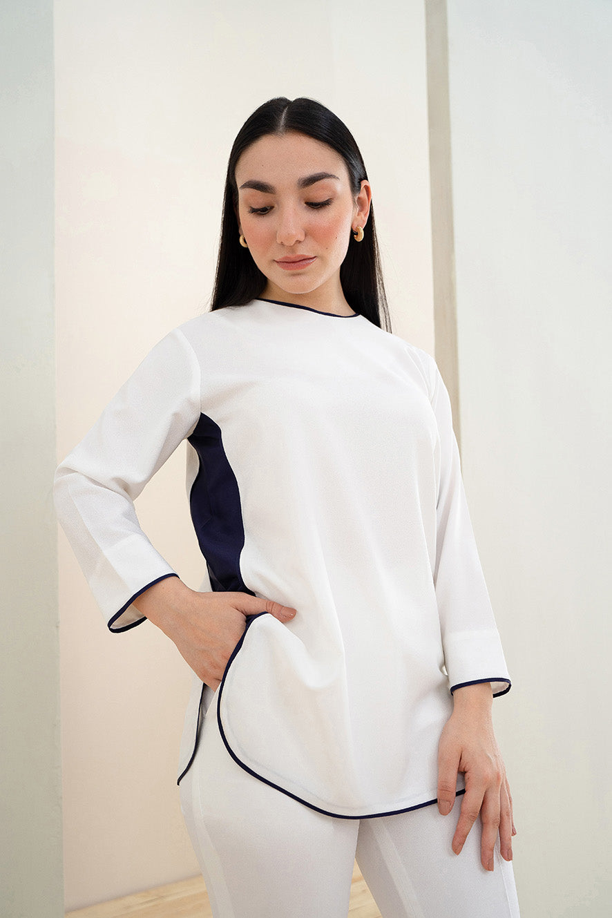 https://cdn.shopify.com/s/files/1/0611/8585/1568/products/W.SS22.286.T-2.jpg?v=1736337586
