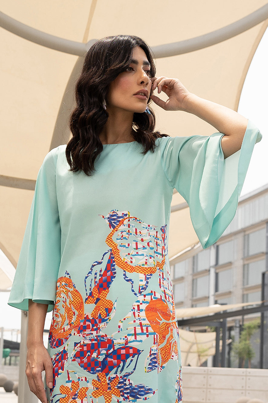 https://cdn.shopify.com/s/files/1/0611/8585/1568/products/W.SS22.342.T-2.jpg?v=1736338531