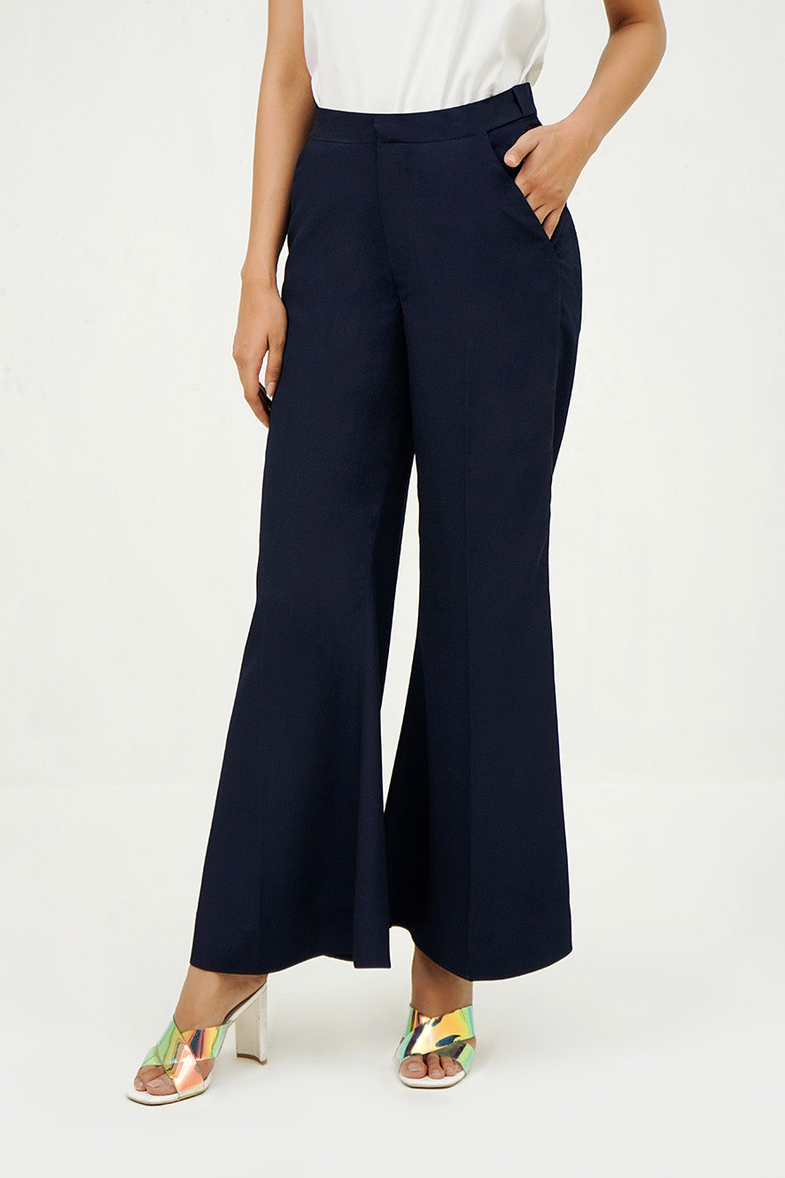 https://cdn.shopify.com/s/files/1/0611/8585/1568/files/W.SS22.373.P-2.jpg?v=1780395085