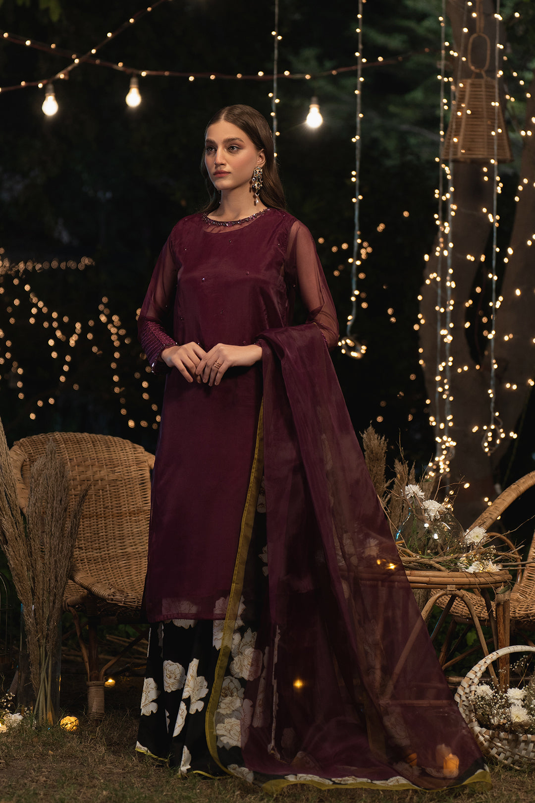 https://cdn.shopify.com/s/files/1/0611/8585/1568/products/W.SS22.386.T-1.jpg?v=1736338336