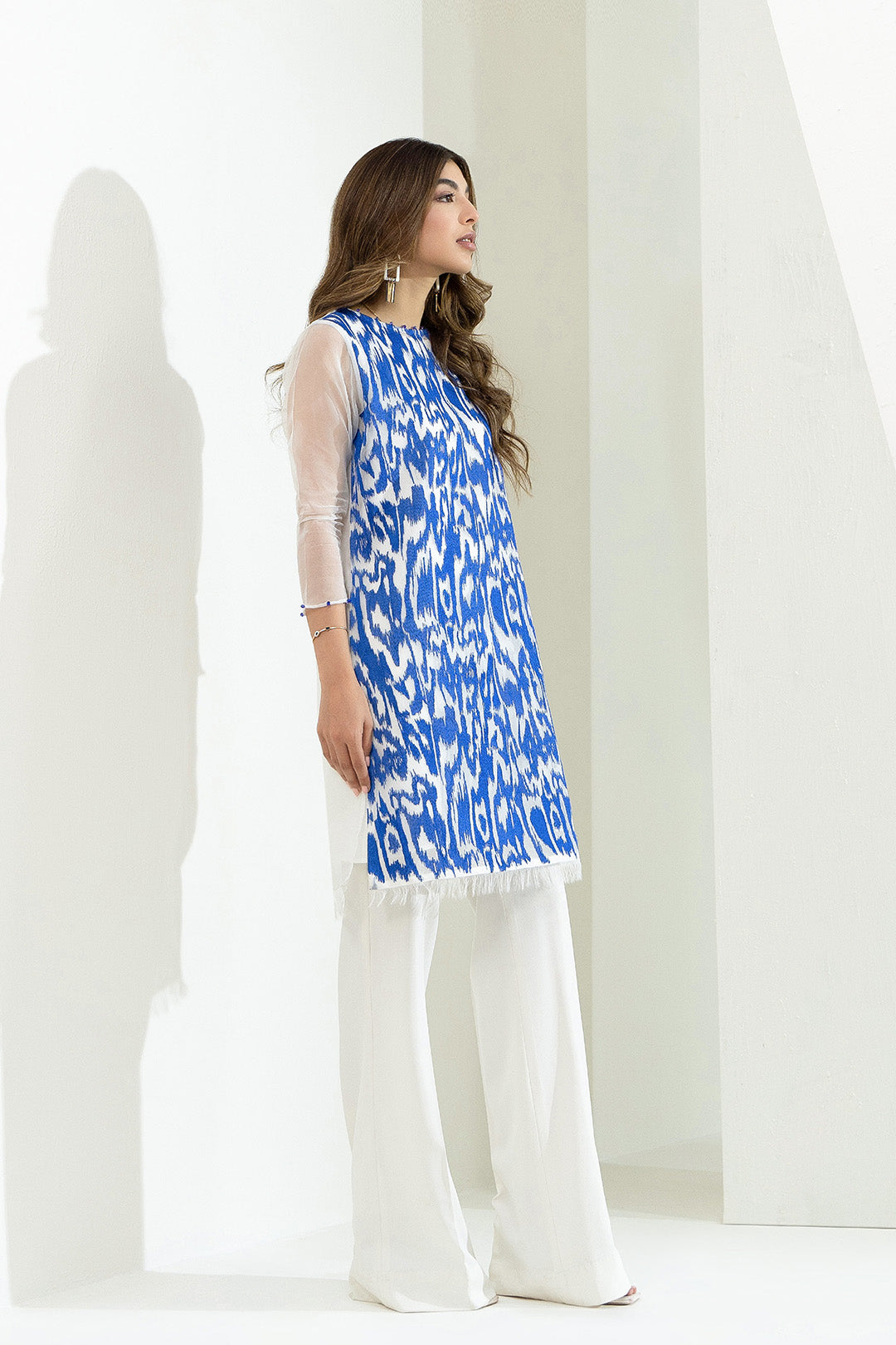 https://cdn.shopify.com/s/files/1/0611/8585/1568/products/W.SS22.507.T-3.jpg?v=1736337561