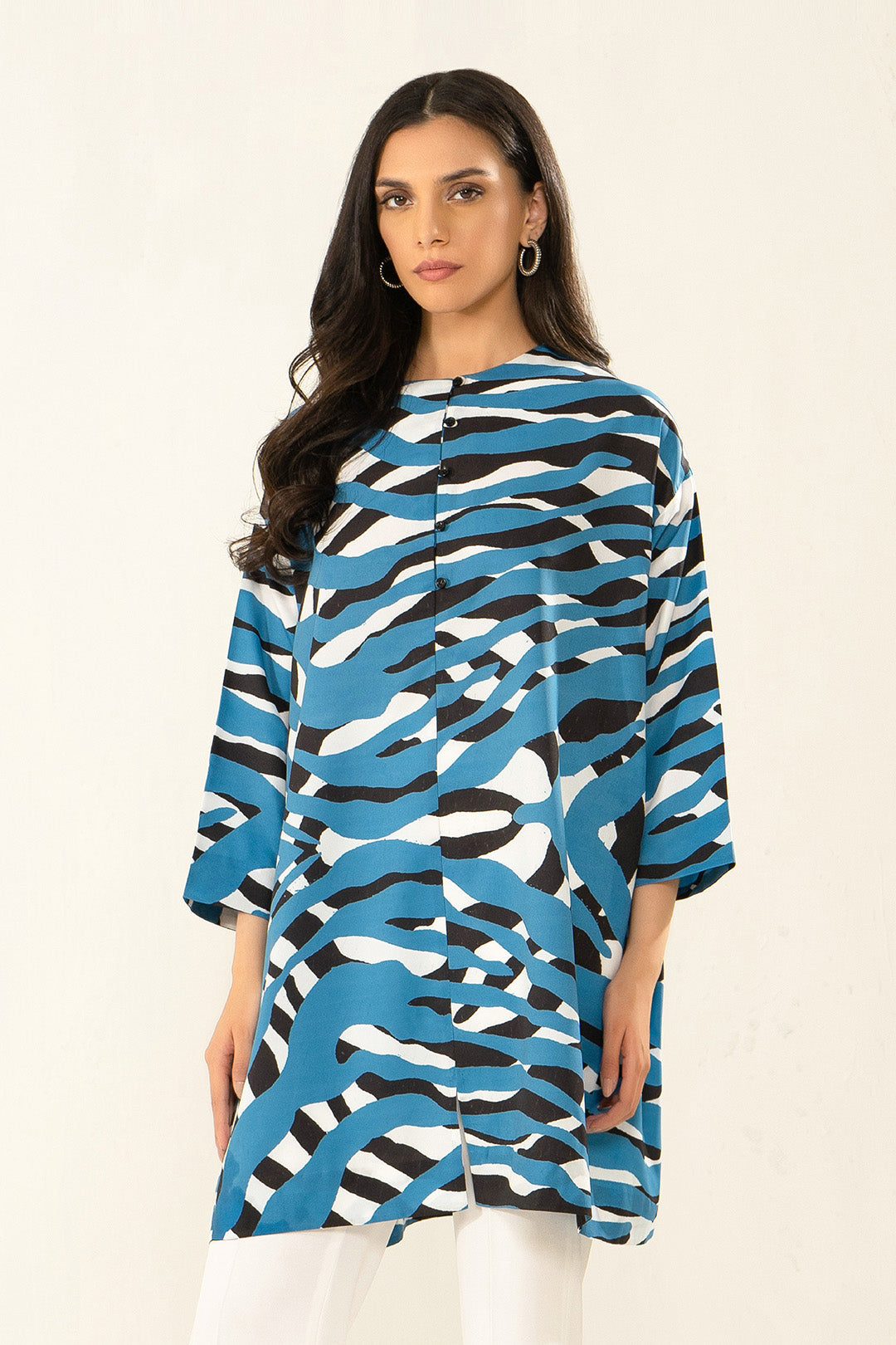 https://cdn.shopify.com/s/files/1/0611/8585/1568/products/W.SS22.517.T-2.jpg?v=1736337566