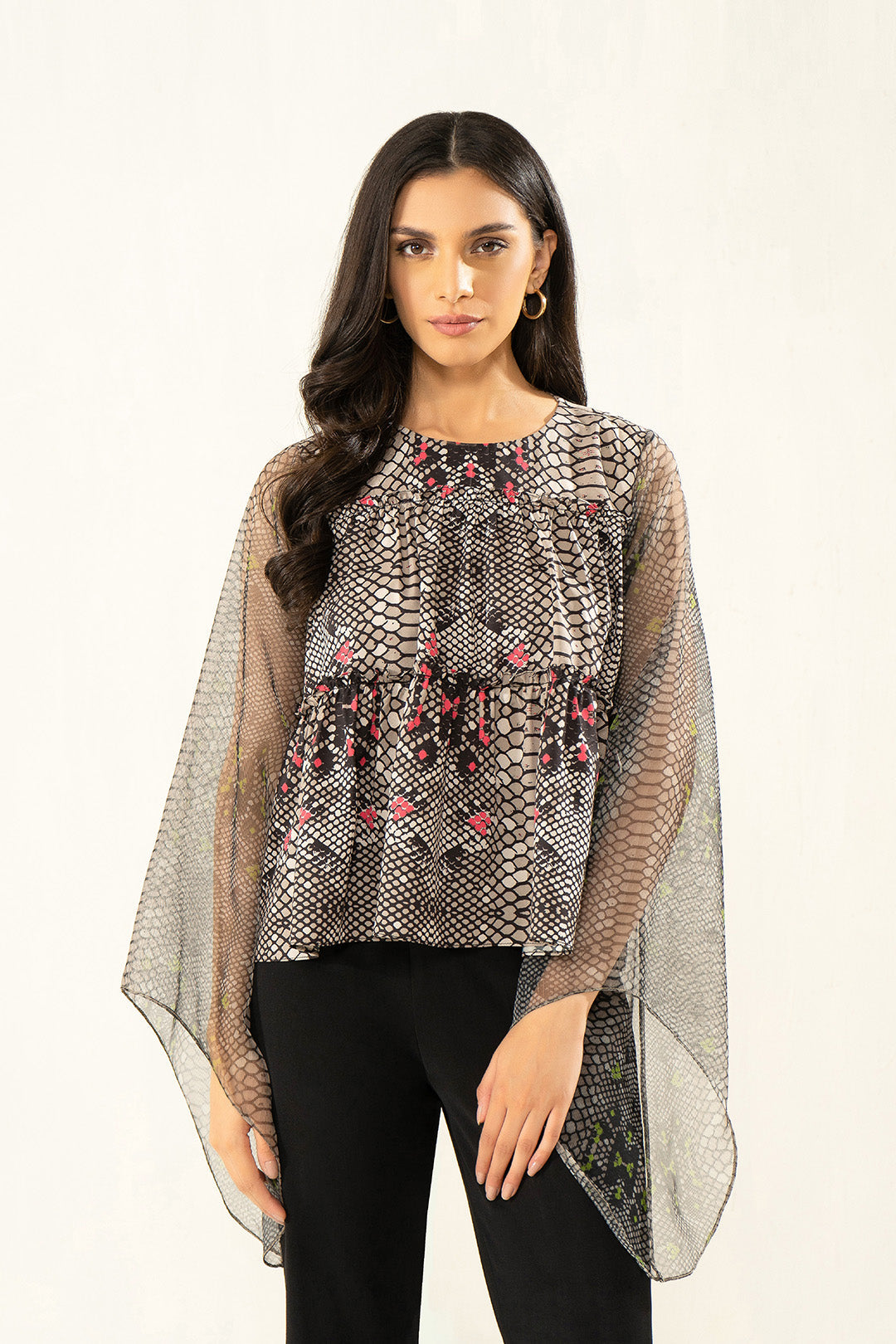 https://cdn.shopify.com/s/files/1/0611/8585/1568/products/W.SS22.519.T-2.jpg?v=1736337545