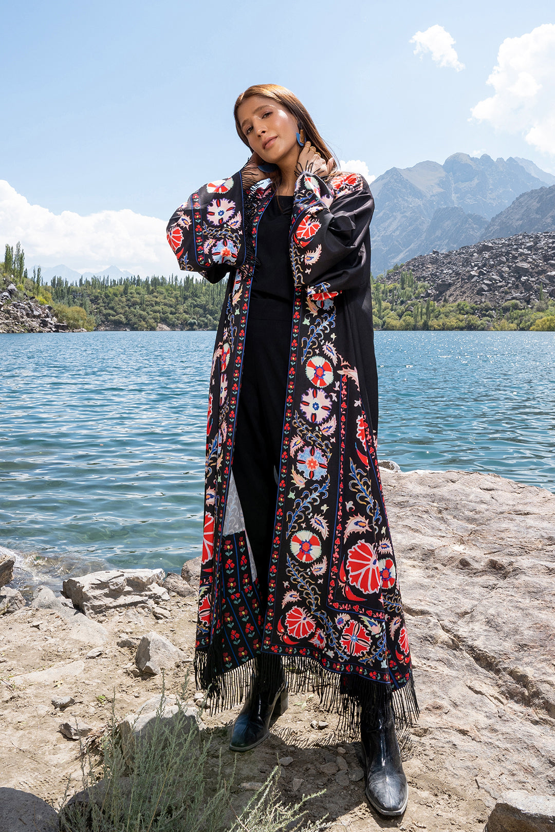https://cdn.shopify.com/s/files/1/0611/8585/1568/products/W.SS22.602.T-1.jpg?v=1736337449